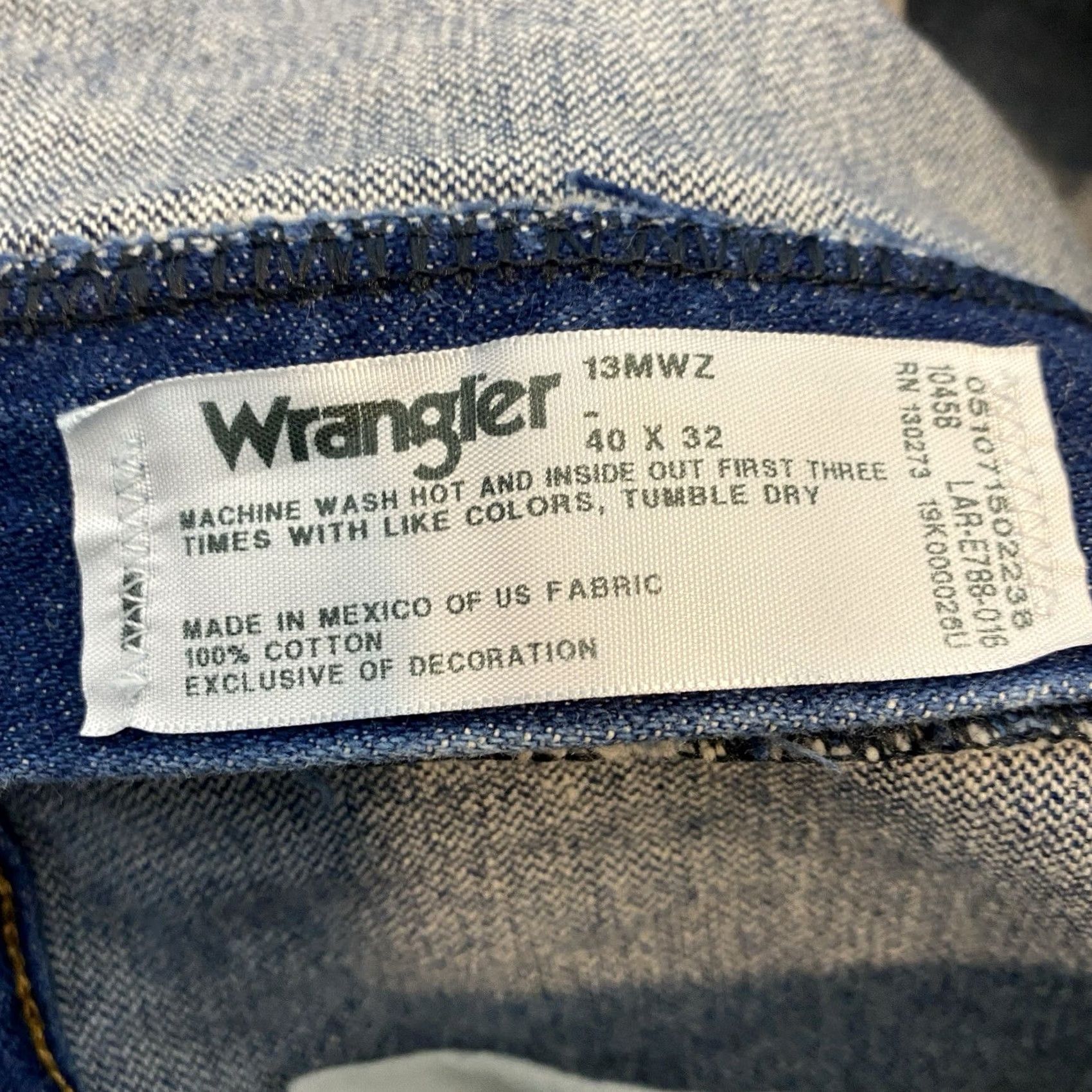 Wrangler VINTAGE Wrangler Jeans Mens 38x30 Blue 13MWZ Cowboy Cut Western Distressed USA Cowboy Hat? Size US 38 / EU 54 - 7 Thumbnail