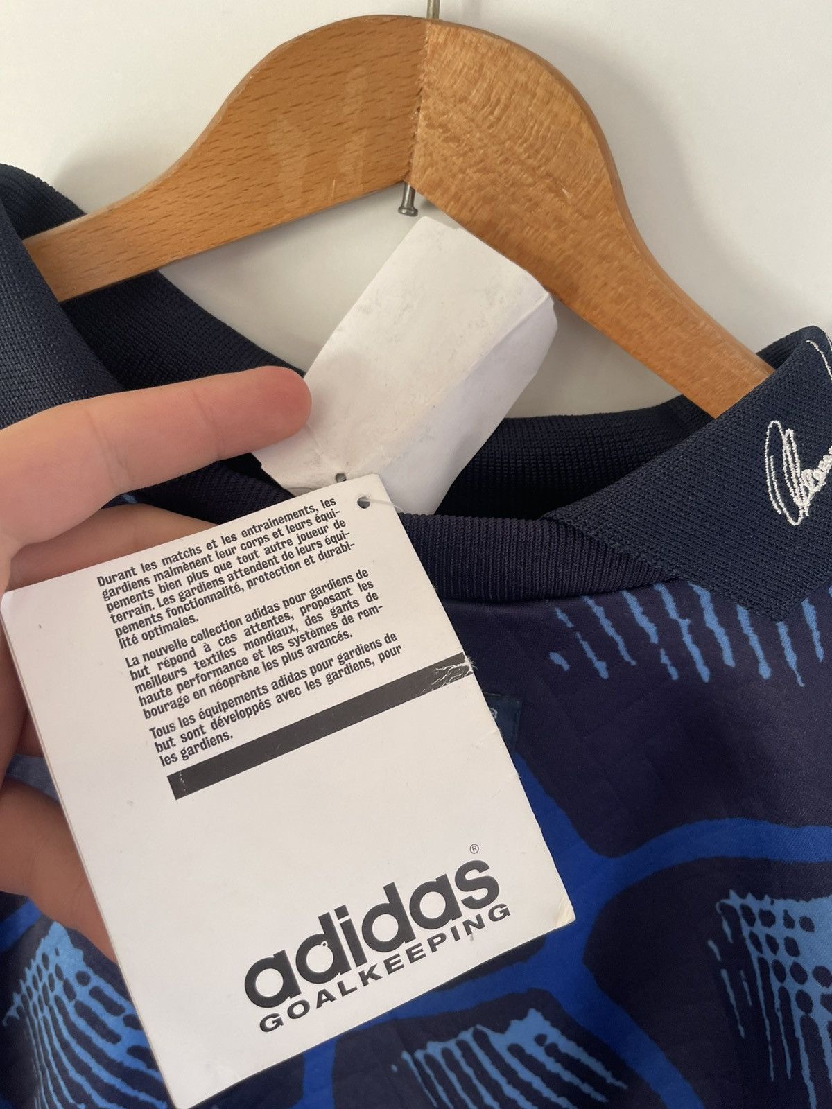 Adidas VINTAGE GOALKEEPER FOOTBAL SHIRT OLIVER KHAN NEW WITH TAG Size US L / EU 52-54 / 3 - 5 Thumbnail