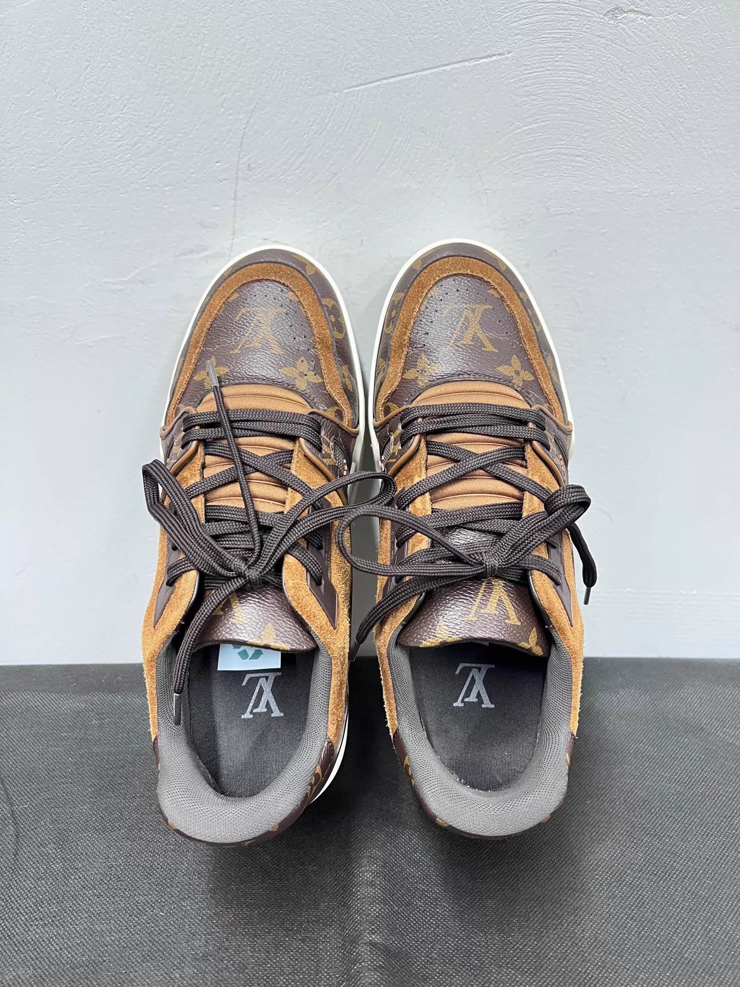 Louis Vuitton LV Trainer Brown Monogram Suede US 5.5/EU 39.5 Size US 6.5 / EU 39-40 - 4 Thumbnail