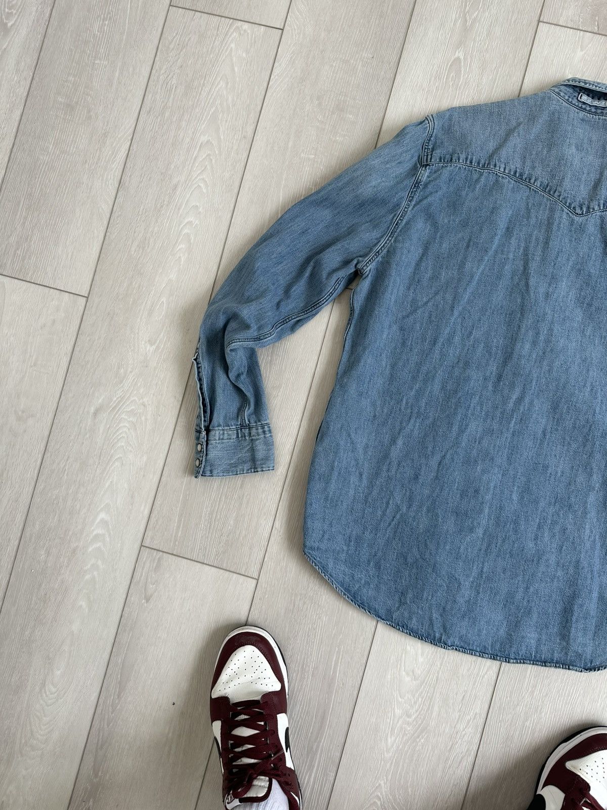 Levi's VINTAGE LEVIS DENIM SHIRT MENS XL RELAXED FIT Size US XL / EU 56 / 4 - 9 Thumbnail