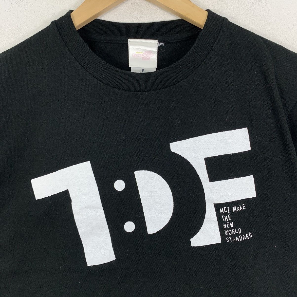 Japanese Brand MOMOIRO CLOVER Z TDF Team Momoclo Japanese Idol Tshirt Size US S / EU 44-46 / 1 - 4 Thumbnail