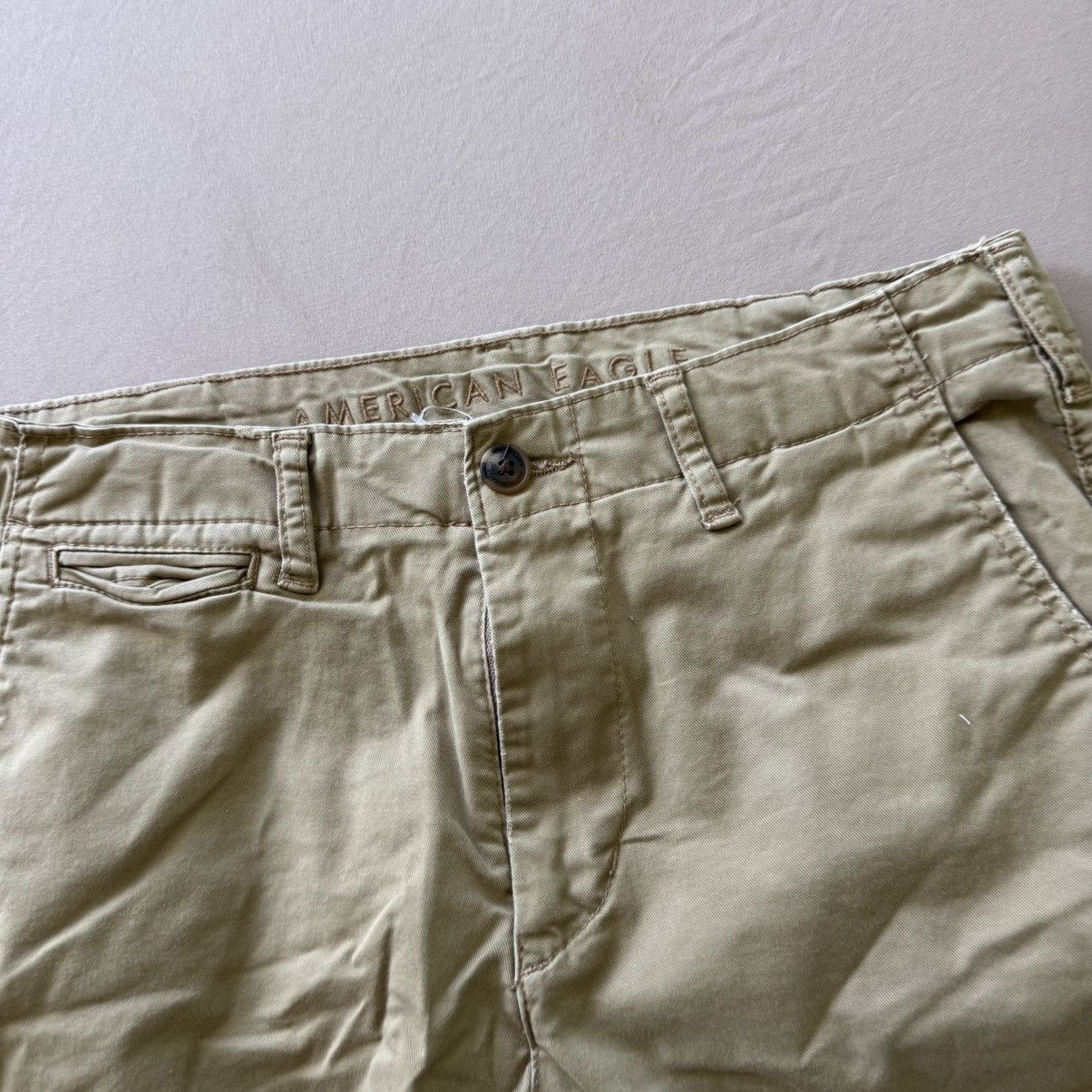 American Eagle Outfitters American Eagle Classic Flex Lived-In Khaki Shorts Size US 31 - 3 Thumbnail