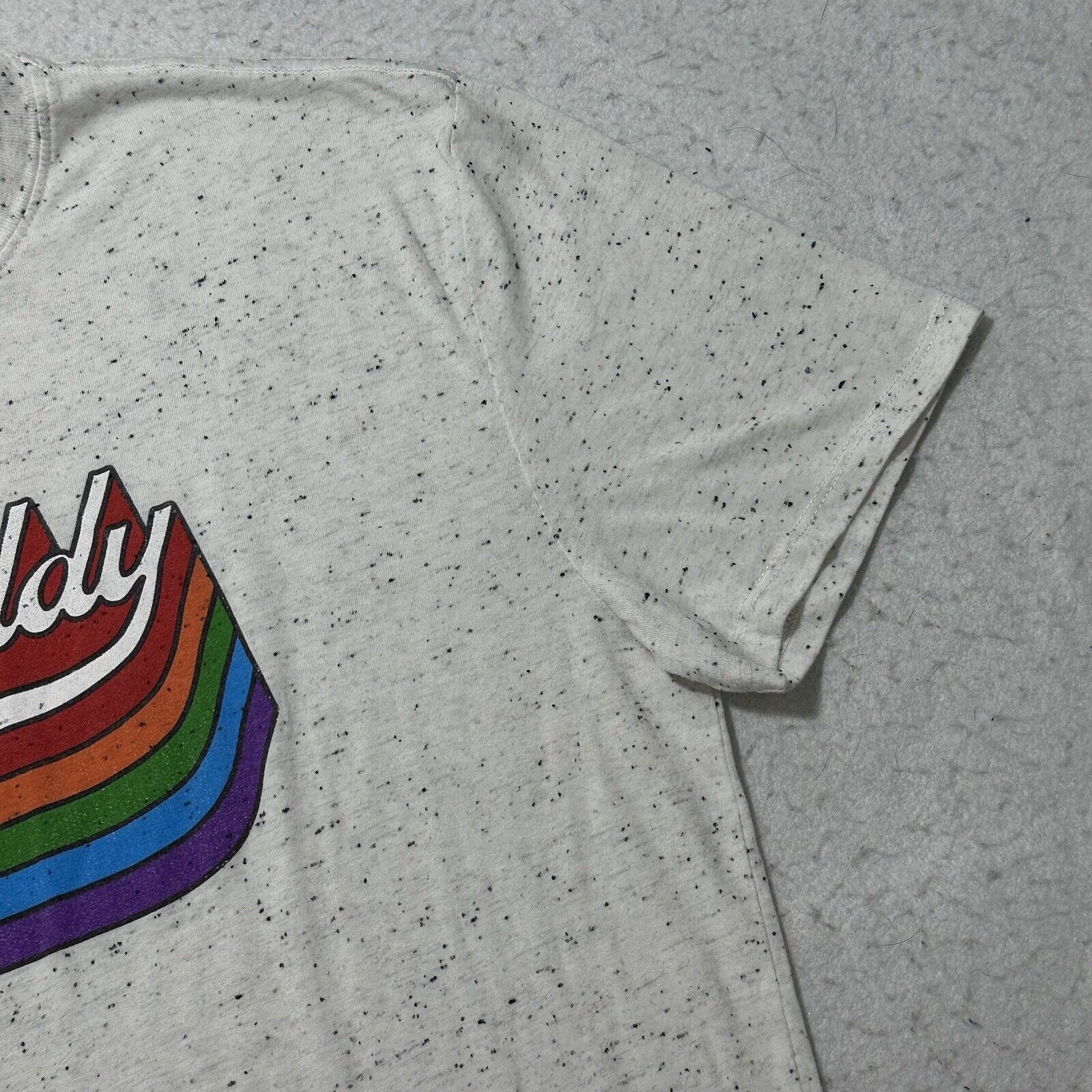 Other Deep Eddy Vodka Large Rainbow Logo Graphic TShirt Threadfast Size US L / EU 52-54 / 3 - 5 Thumbnail
