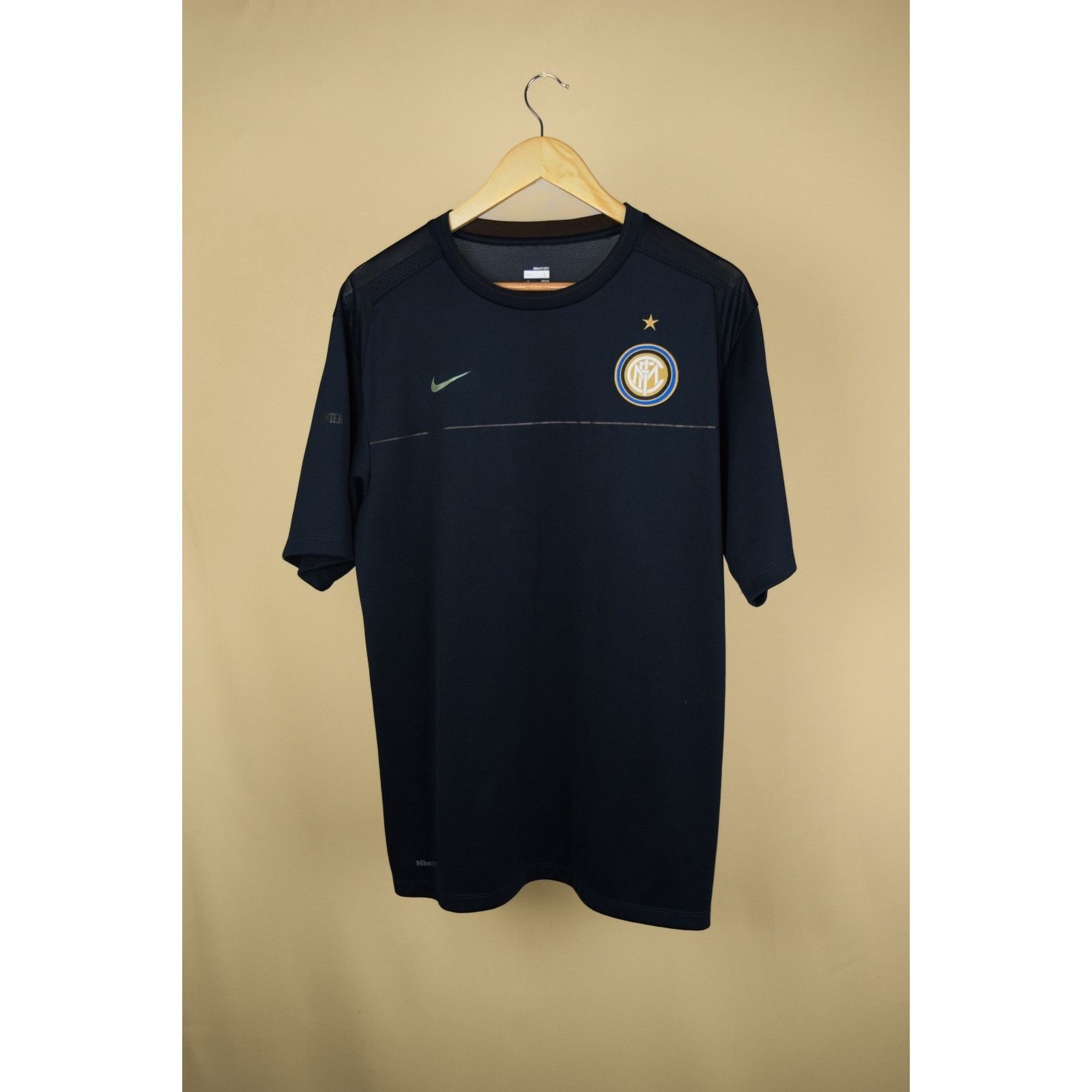 Nike AUTHENTIC 2008 Inter Milan Training – Soccer Jersey Size L Size US L / EU 52-54 / 3 - 1 Thumbnail