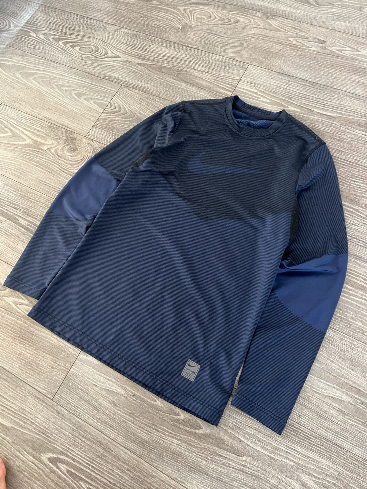 Designer × Nike ‼️Nike Pro Combat Thermo ball Gym Style Straight Long Sleeve‼️ Size US S / EU 44-46 / 1 - 6 Thumbnail