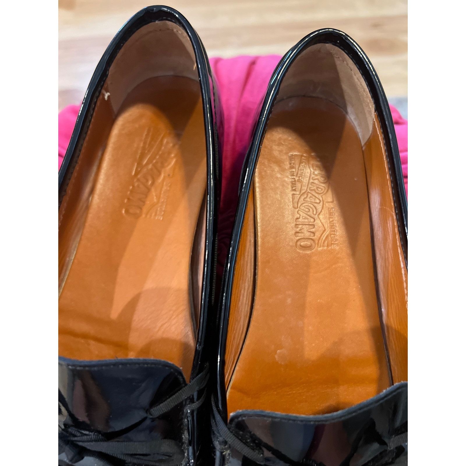 Salvatore Ferragamo Salvatore Ferragamo Women's Black Patent Leather Loafers Bow Size US 9 / IT 39 - 4 Thumbnail