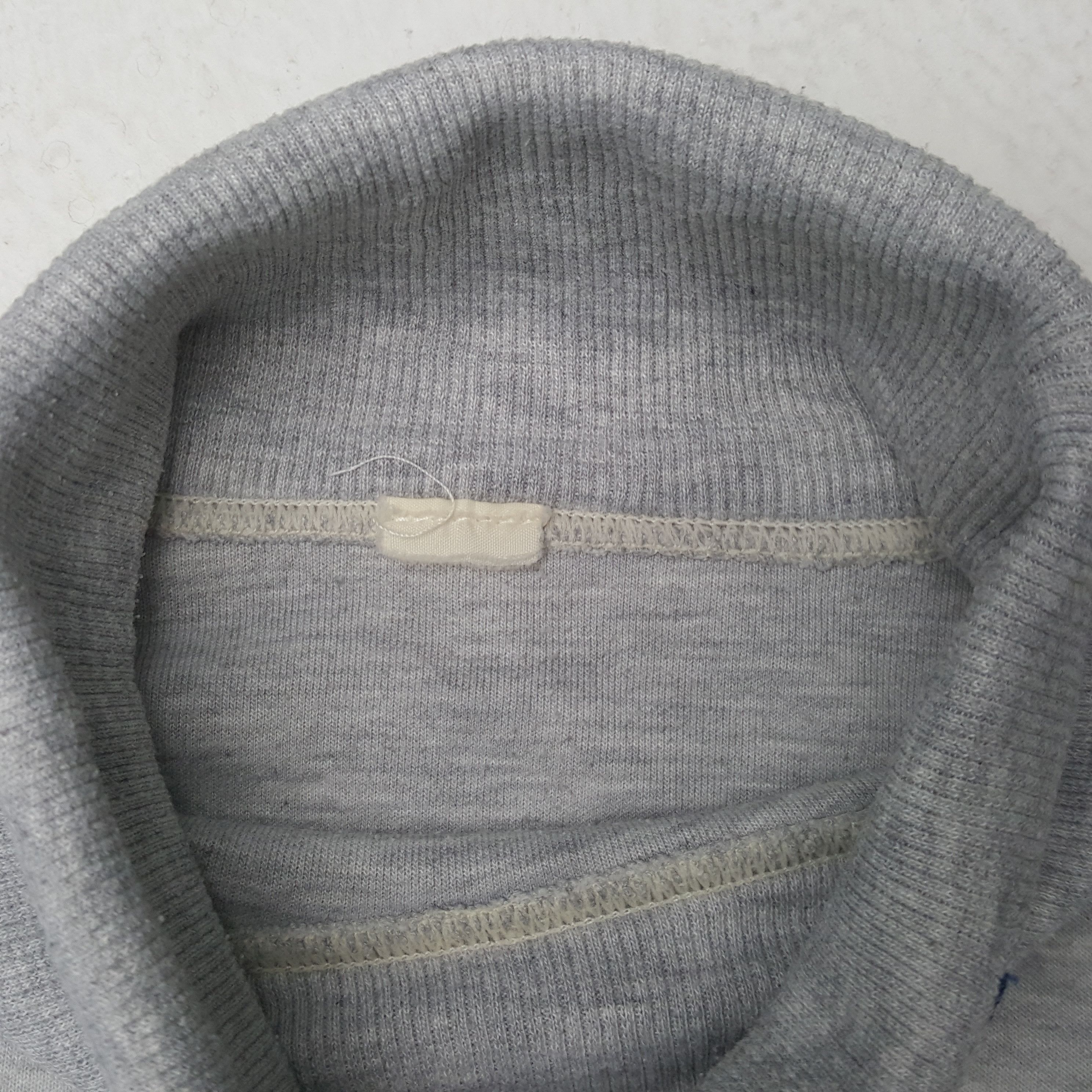 Nike NIKE Small Logo Design Streetwear Sweatshirt C293N24 Size US M / EU 48-50 / 2 - 4 Thumbnail