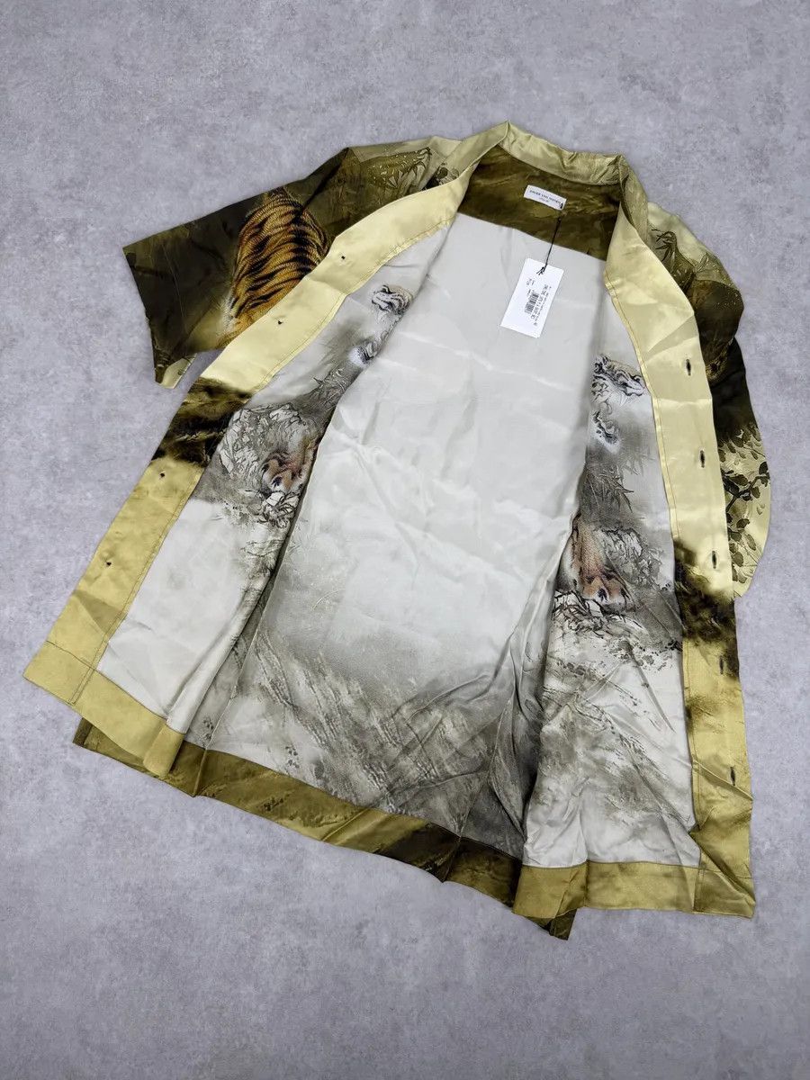 Dries Van Noten FW2020 Dries Van Noten Tiger Gold Shirt Size US S / EU 44-46 / 1 - 7 Thumbnail