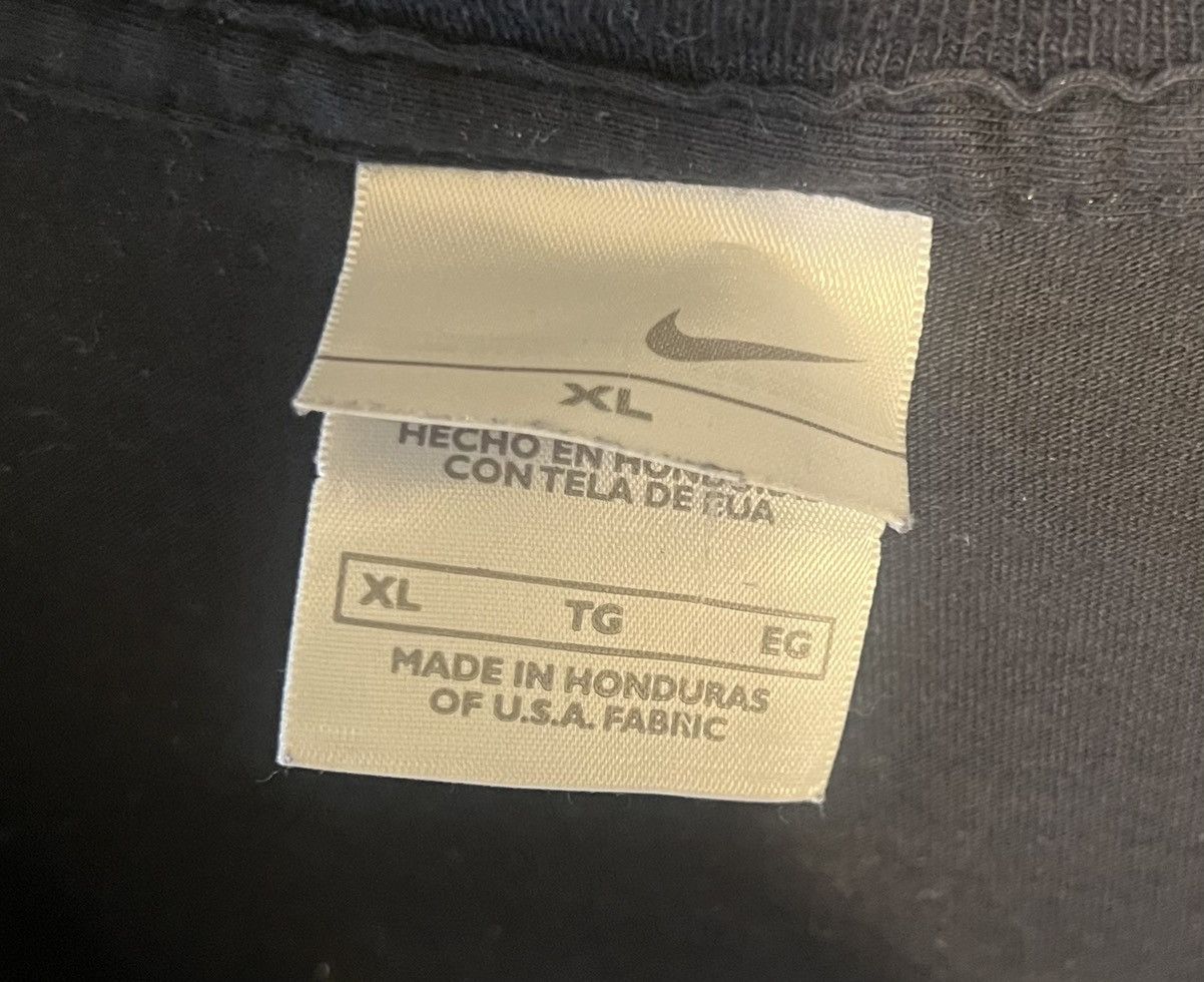 Nike Authentic vintage Nike tee black pink design size XL rare Size US XL / EU 56 / 4 - 3 Thumbnail