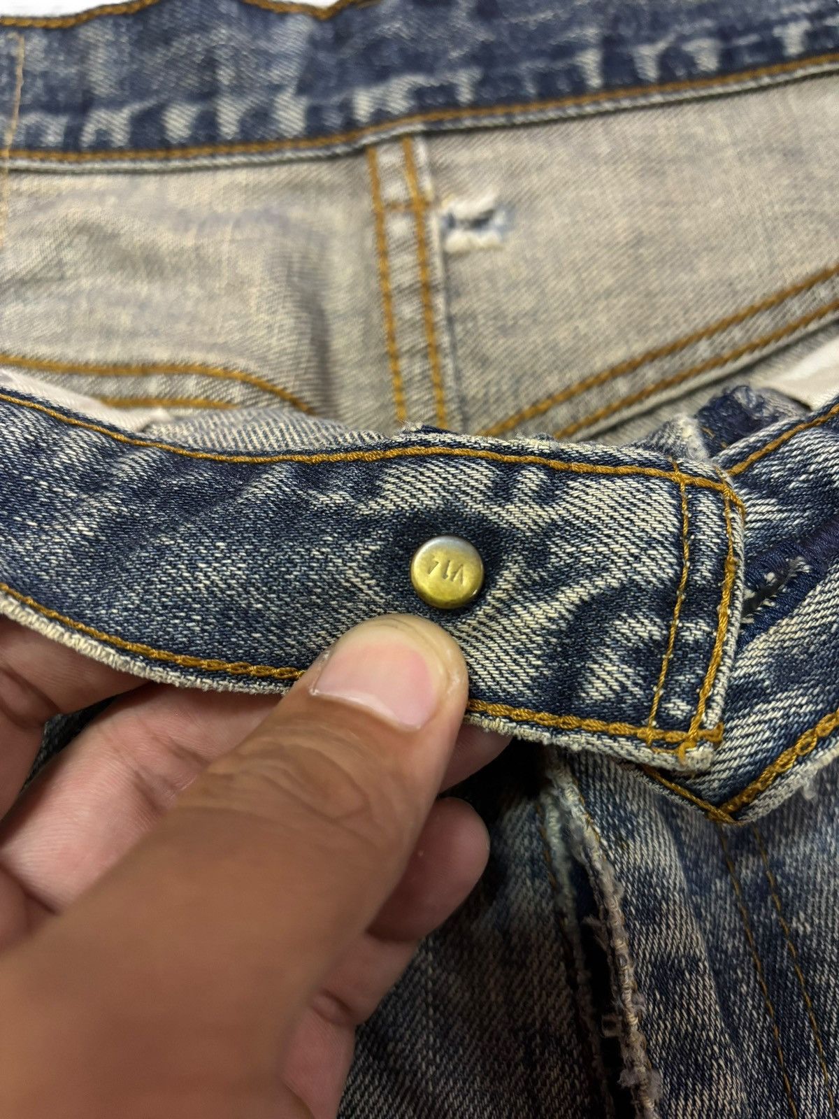 Levi's Vtg 90s Levis 504 Distressed Jeans Size US 31 - 9 Thumbnail