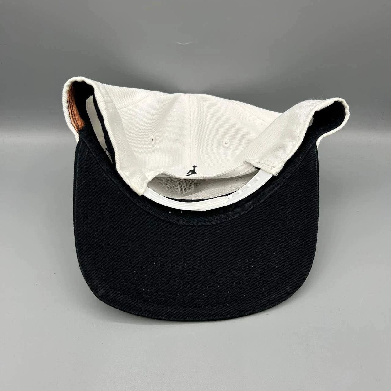Jordan Brand Air Jordan Hat Men Embroidered Logo Jumpman Snap Back Cap Size ONE SIZE - 8 Thumbnail