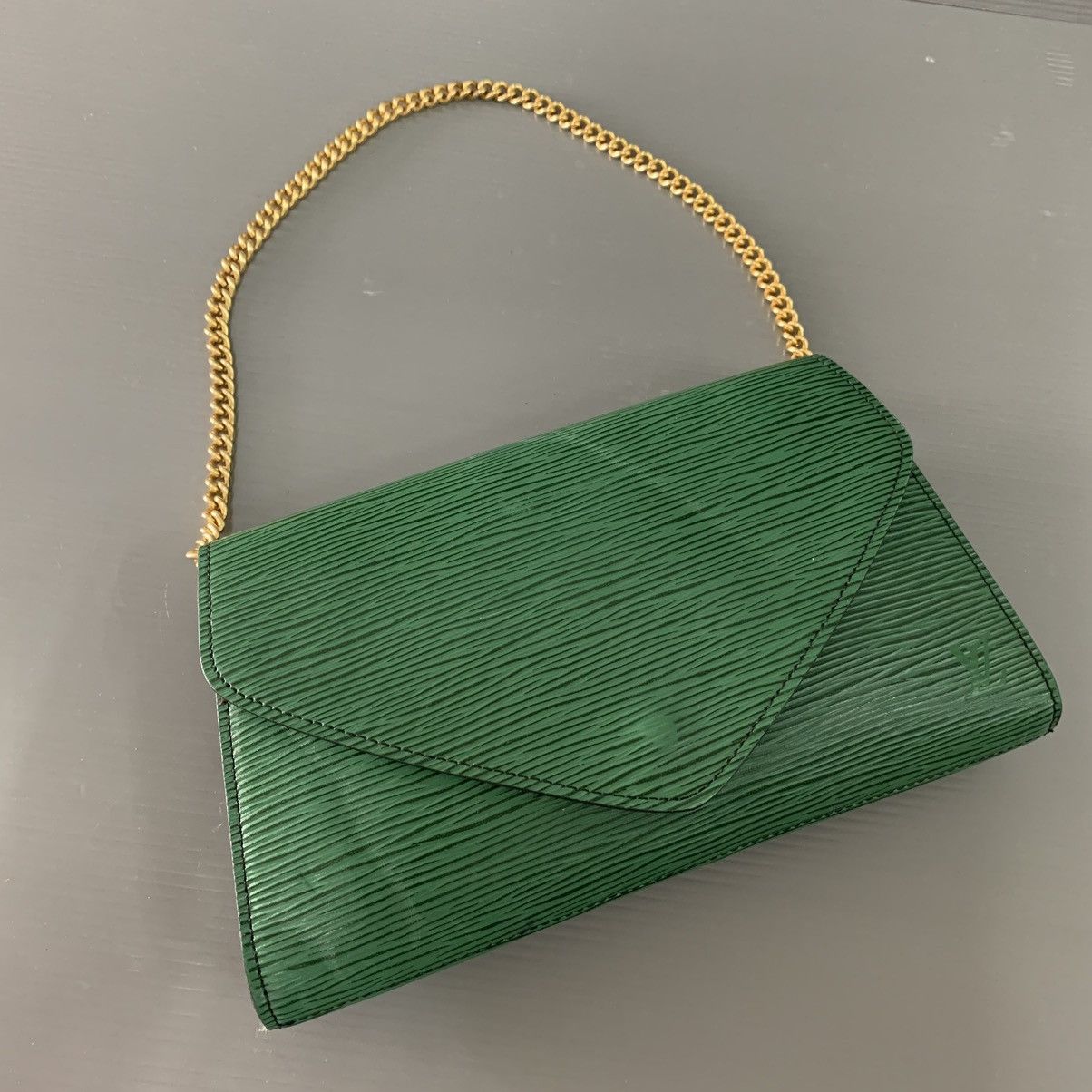 Louis Vuitton Louis Vuitton Epi Leather Pochette Bag Size ONE SIZE - 1 Thumbnail