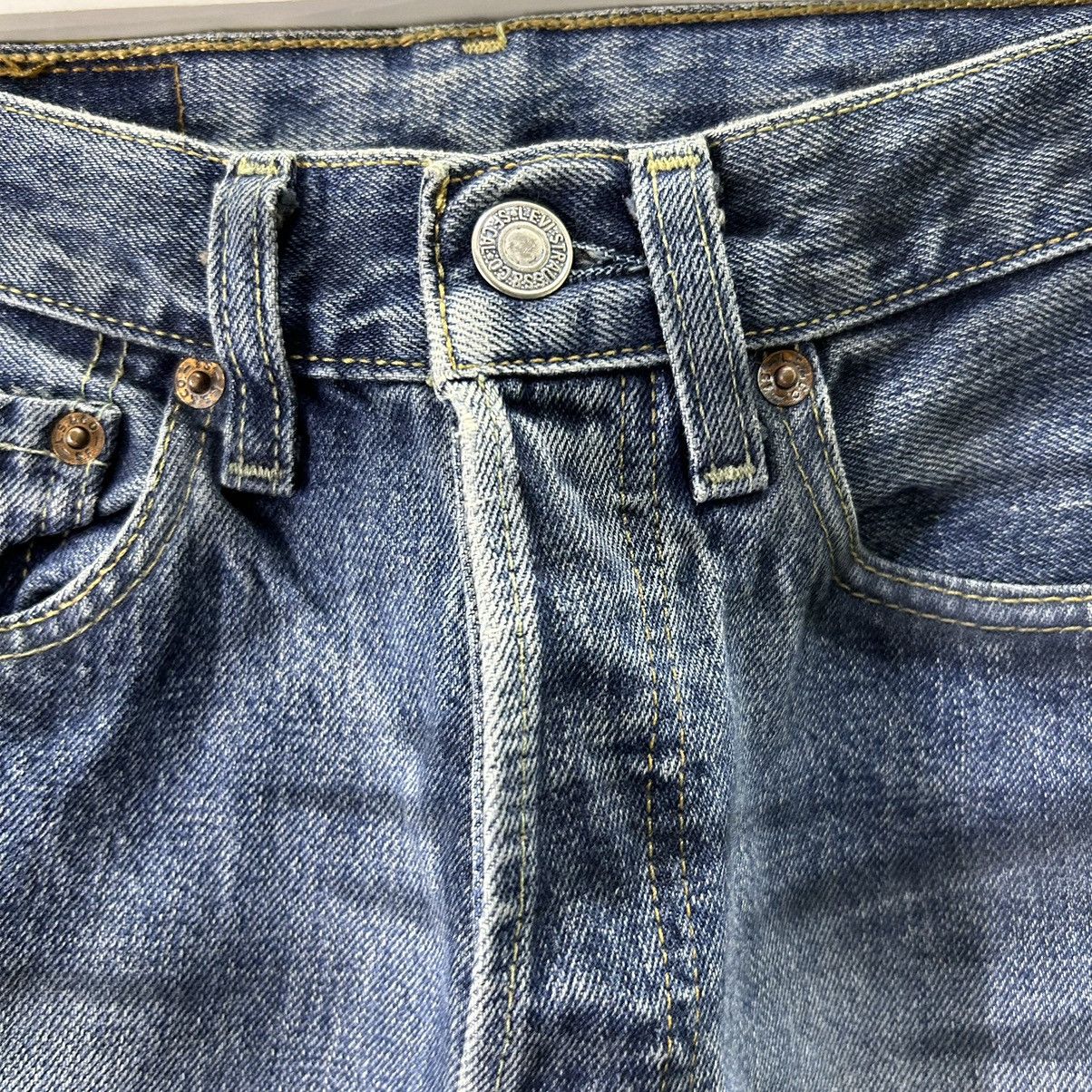 Levi's Vintage Levi’s 501 Y2k Distressed Denim Size US 26 / EU 42 - 7 Thumbnail