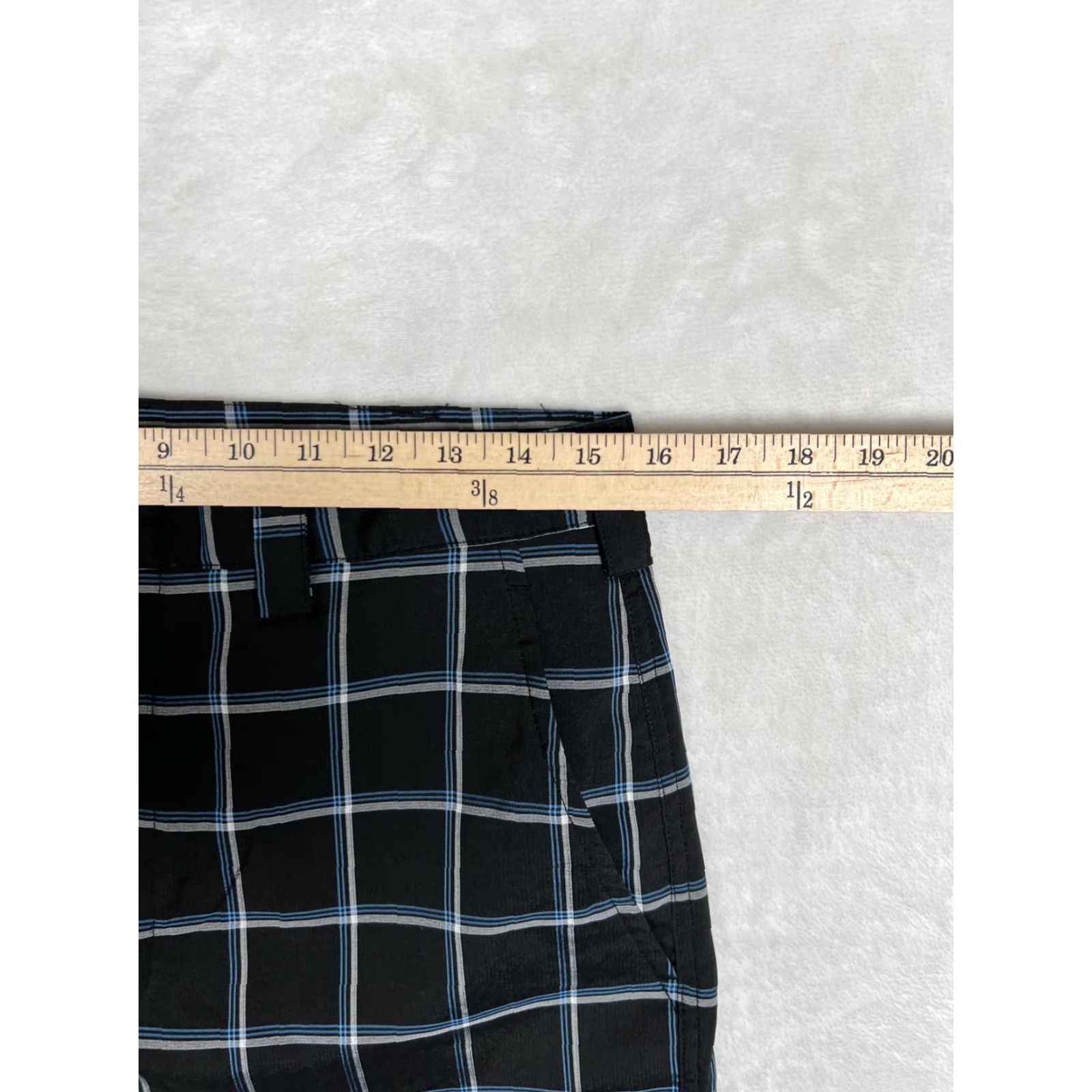 Vintage Snake Eyes Shorts Mens 30 Black Plaid Chino Flat Front Stretch Casual Golf 30in Waist Regular Inseam 10in Size US 30 / EU 46 - 3 Thumbnail