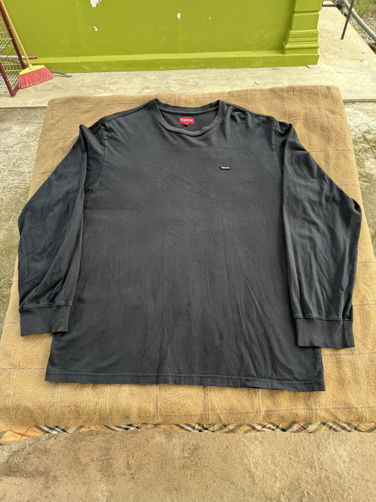 Supreme Supreme small box logo Size US XL / EU 56 / 4 - 1 Thumbnail