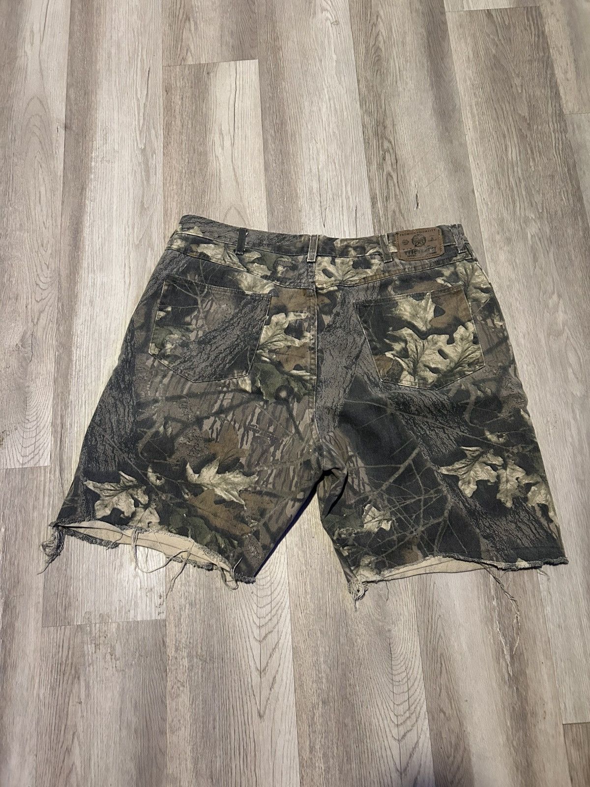 Vintage VINTAGE WRANGLER CAMO JORTS FITS LIKE 36 Size US 36 / EU 52 - 4 Thumbnail