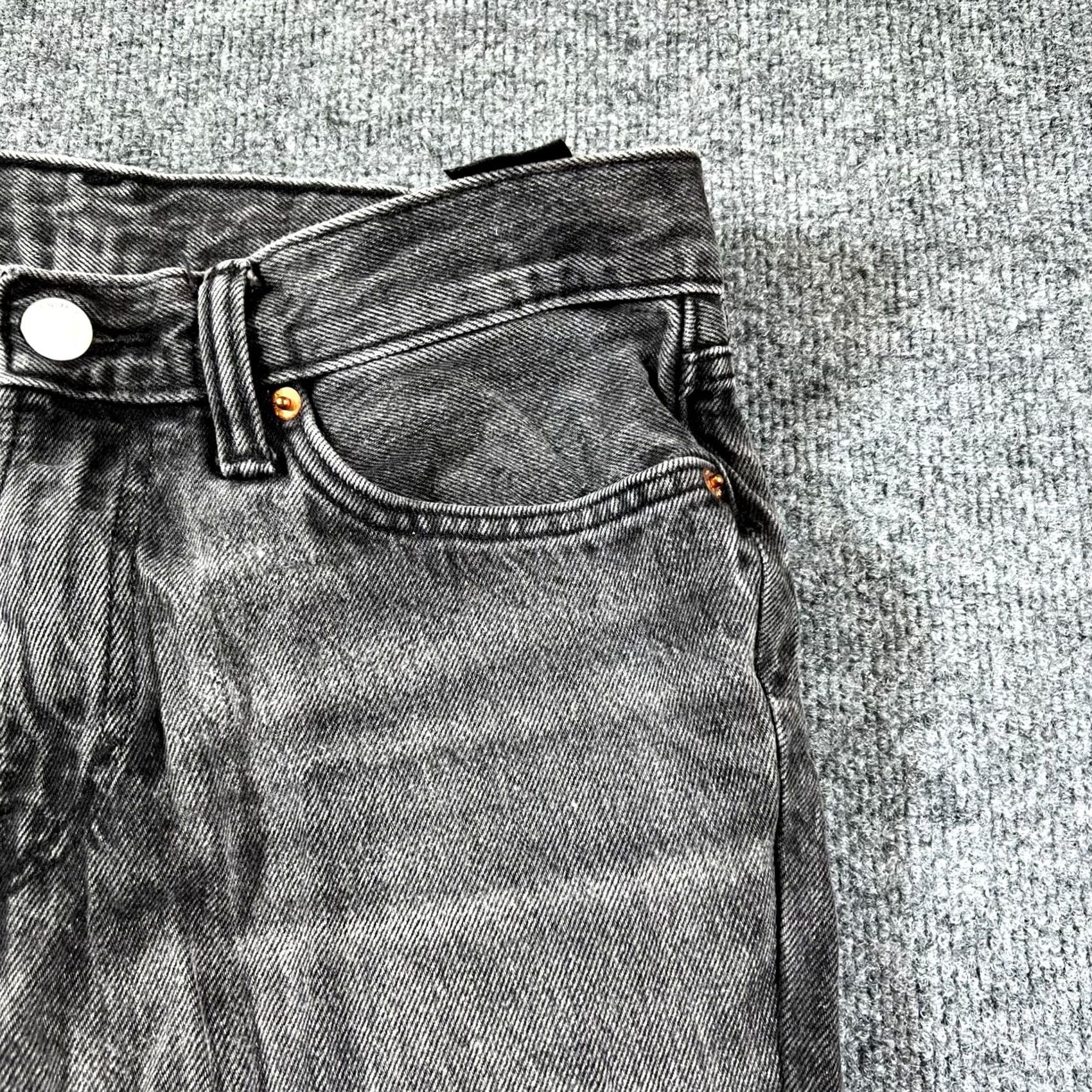 H&M H&M Jeans Mens 30x32 Gray Denim Relaxed Straight Leg Shirt? Size US 30 / EU 46 - 3 Thumbnail