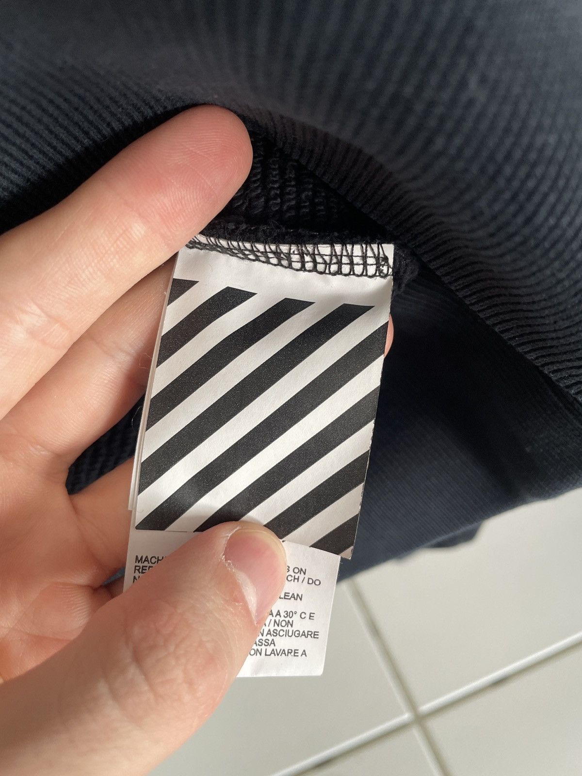 Off-White OFF-WHITE "SKULLS FLOATING" ROUND NECK COTTON SWEATSHIRT Size US M / EU 48-50 / 2 - 5 Thumbnail