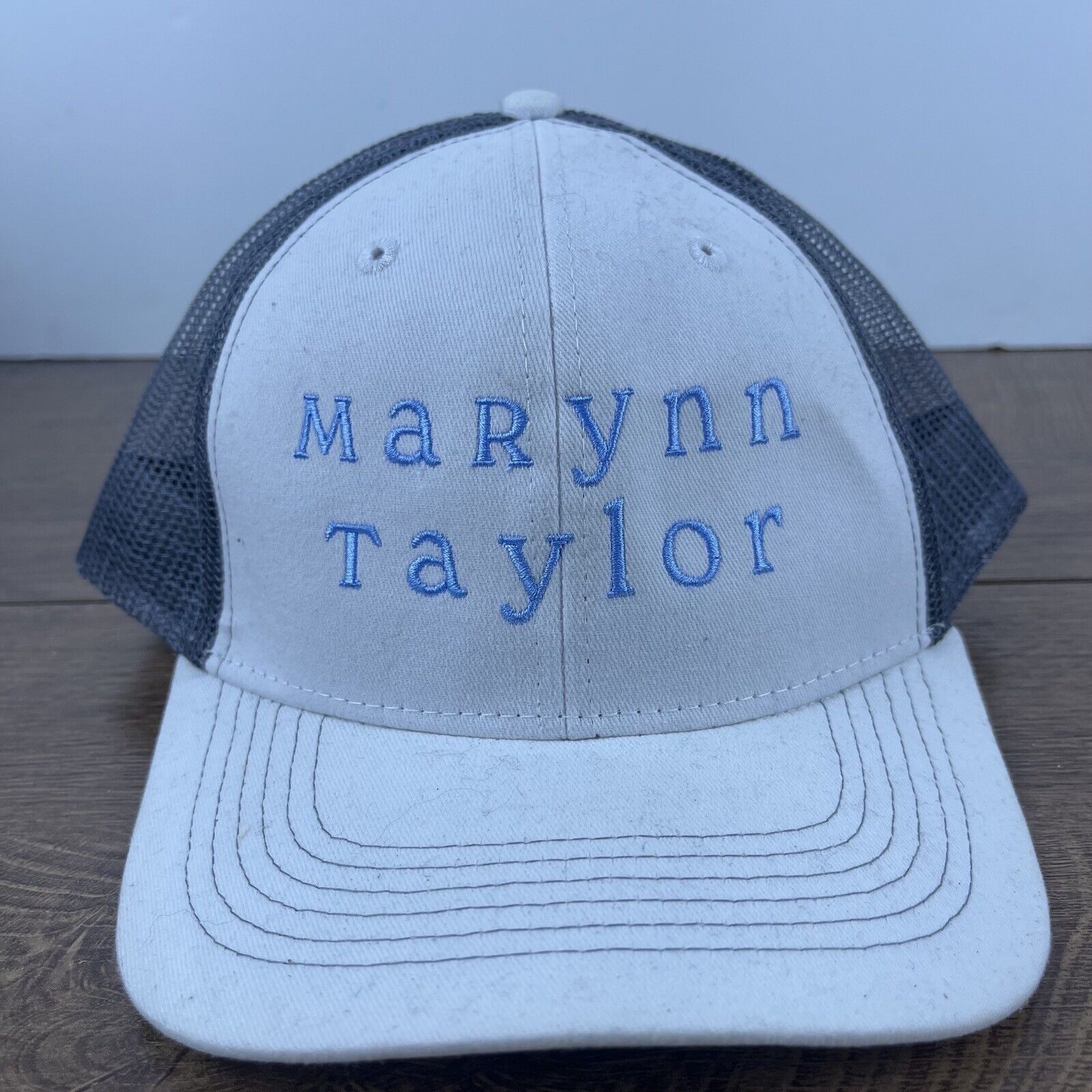 Other Marynn Taylor Hat Adjustable Hat White Adjustable Hat White Size ONE SIZE - 2 Thumbnail
