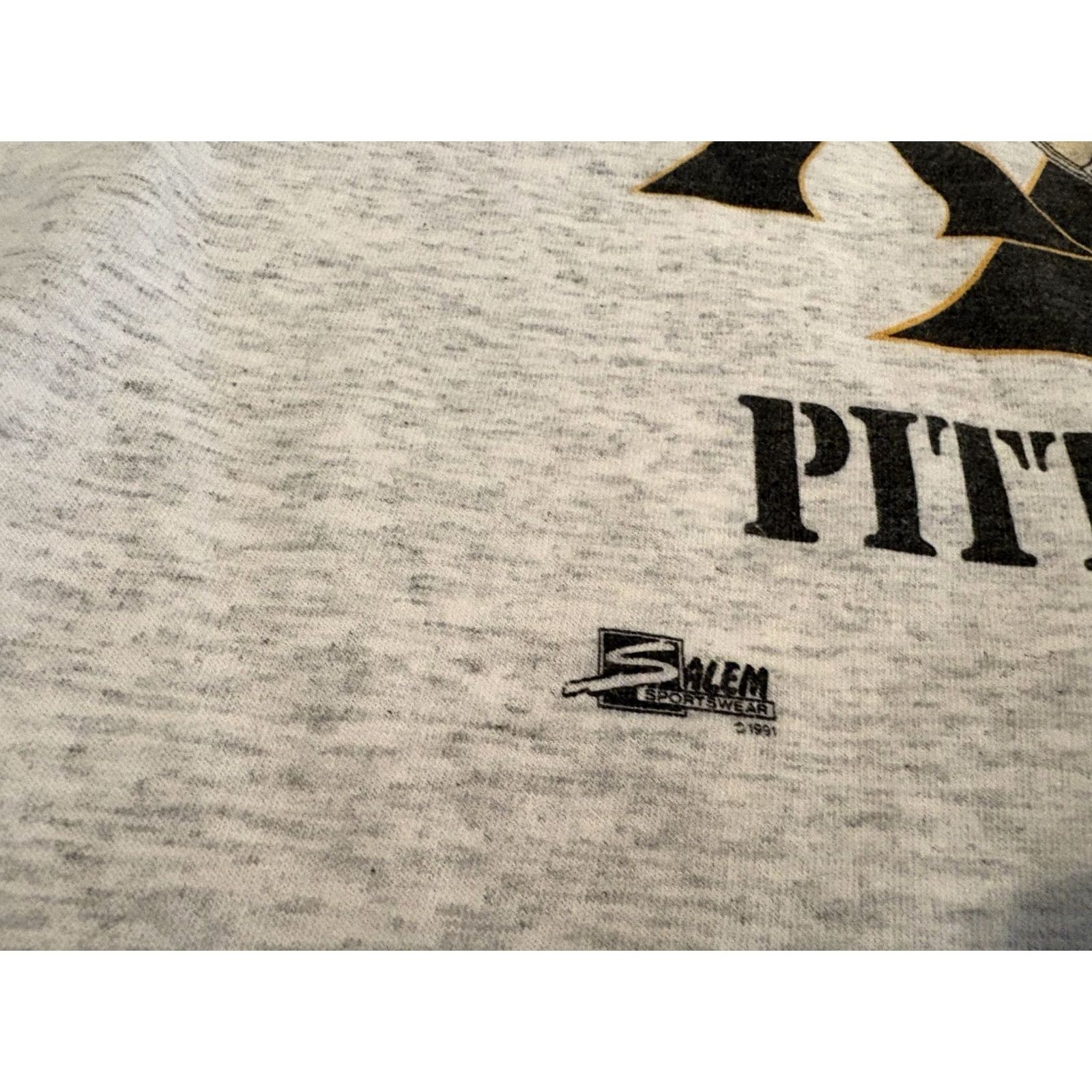 Salem Sportswear VINTAGE Pittsburgh Pirates Salem Sportswear Shirt L Mens Gray 1990s Sports USA Baseball T-Shirt Crew Neck Short Sleeve Size US L / EU 52-54 / 3 - 3 Thumbnail