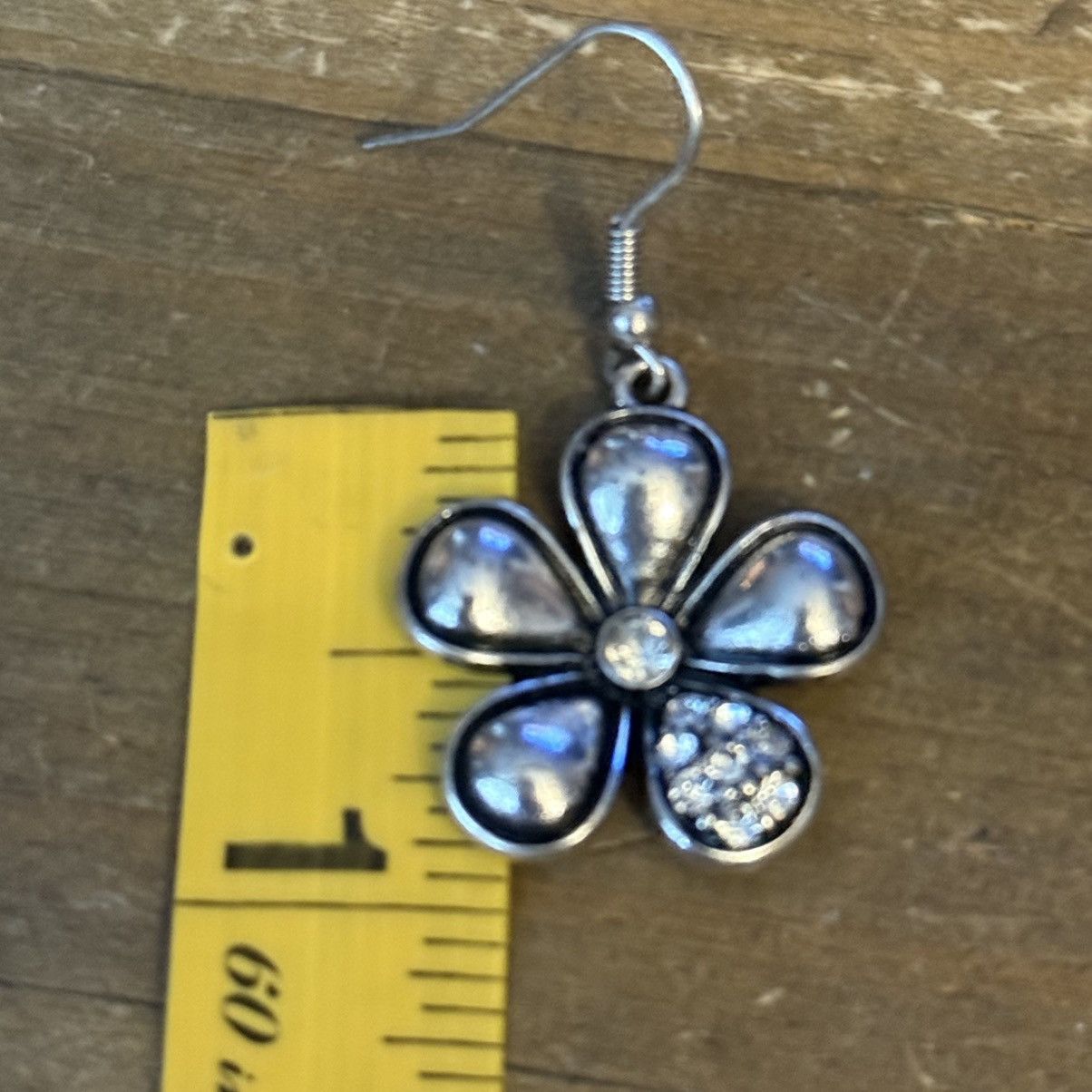 Other Silver tone oxidized rhinestone flower dangle earring Size ONE SIZE - 3 Thumbnail