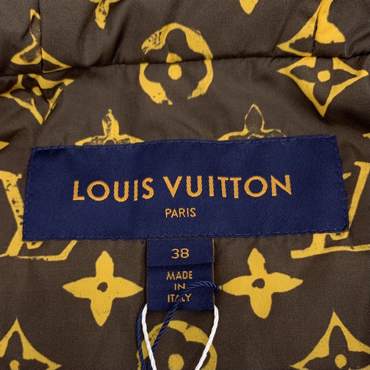 Louis Vuitton Louis Vuitton jacket with dark brown logo print Size XS / US 0-2 / IT 36-38 - 6 Thumbnail