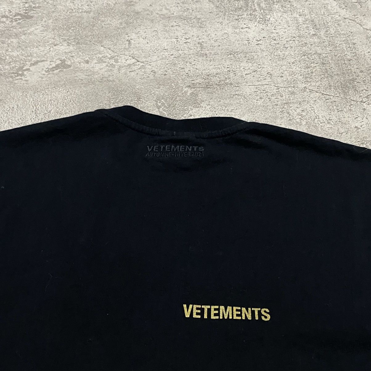 Vetements Vetements Back Logo Tshirt Size US M / EU 48-50 / 2 - 7 Thumbnail