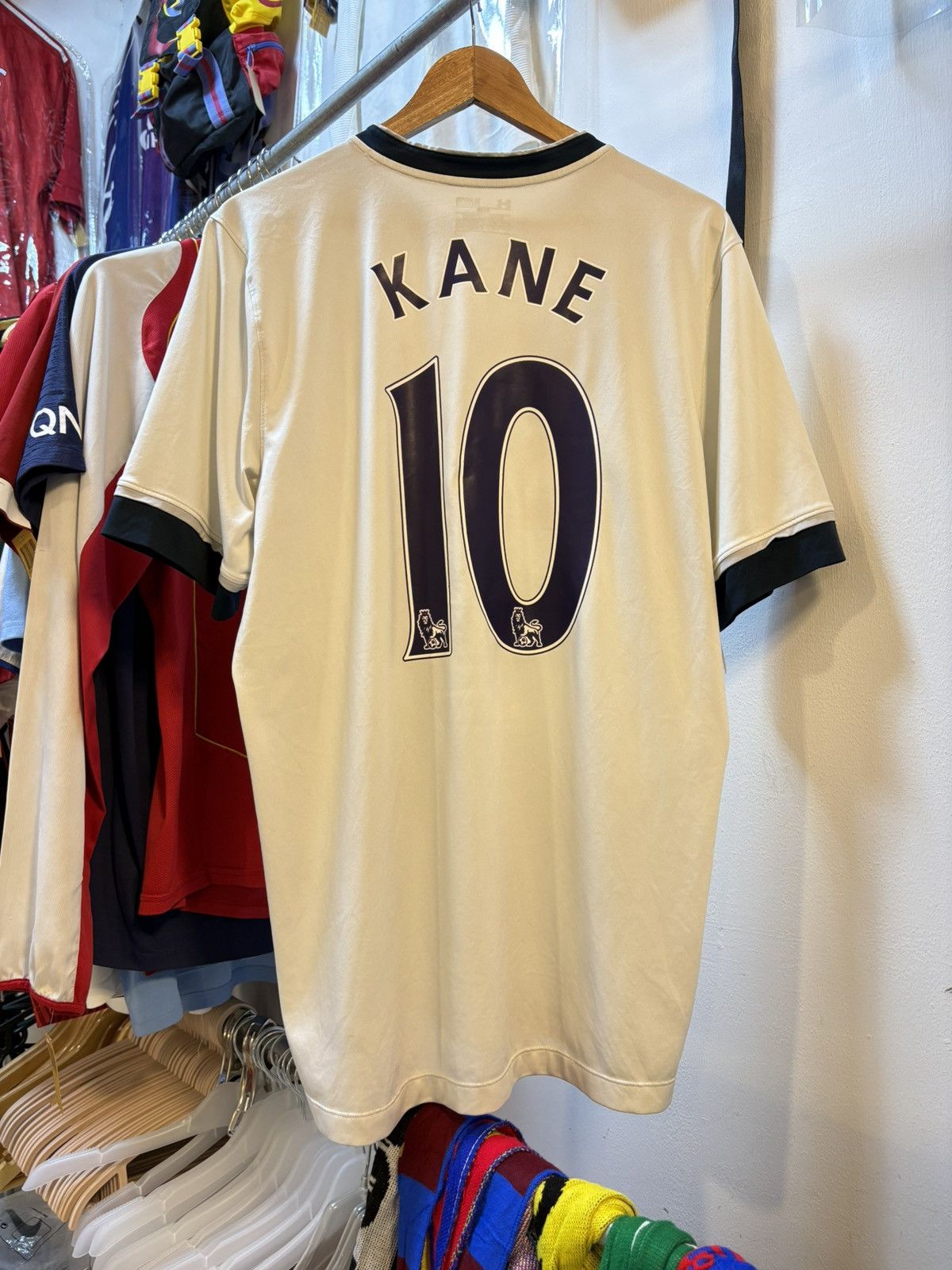 Under Armour 2015-2016 Tottenham Hotspur Home Kit KANE 10 Size US L / EU 52-54 / 3 - 1 Thumbnail