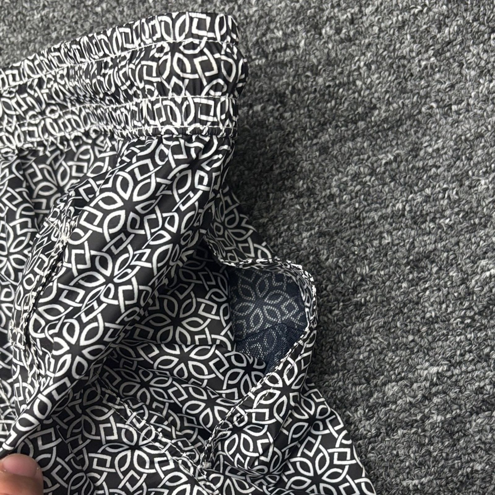 Other NWT FEFE Black and White Patterned Swim Trunks Size XL Size US 40 / EU 56 - 9 Thumbnail