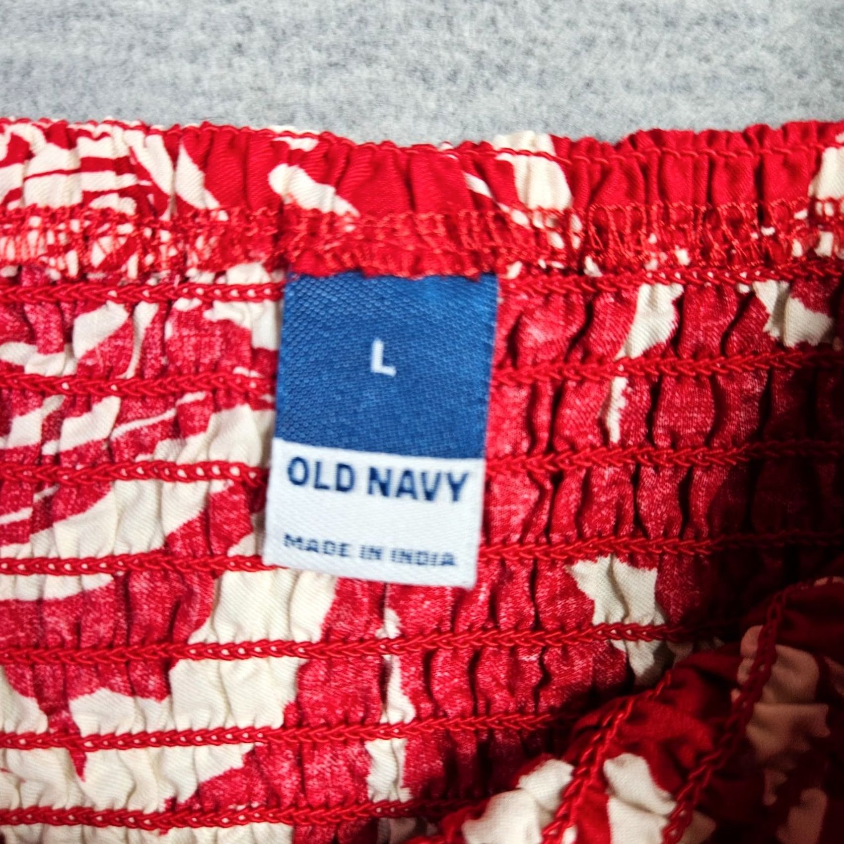 Old Navy Old Navy Woman’s Large Red Floral Smocked Crop Top Ruffle Strap Sleeveless Size L / US 10 / IT 46 - 5 Thumbnail