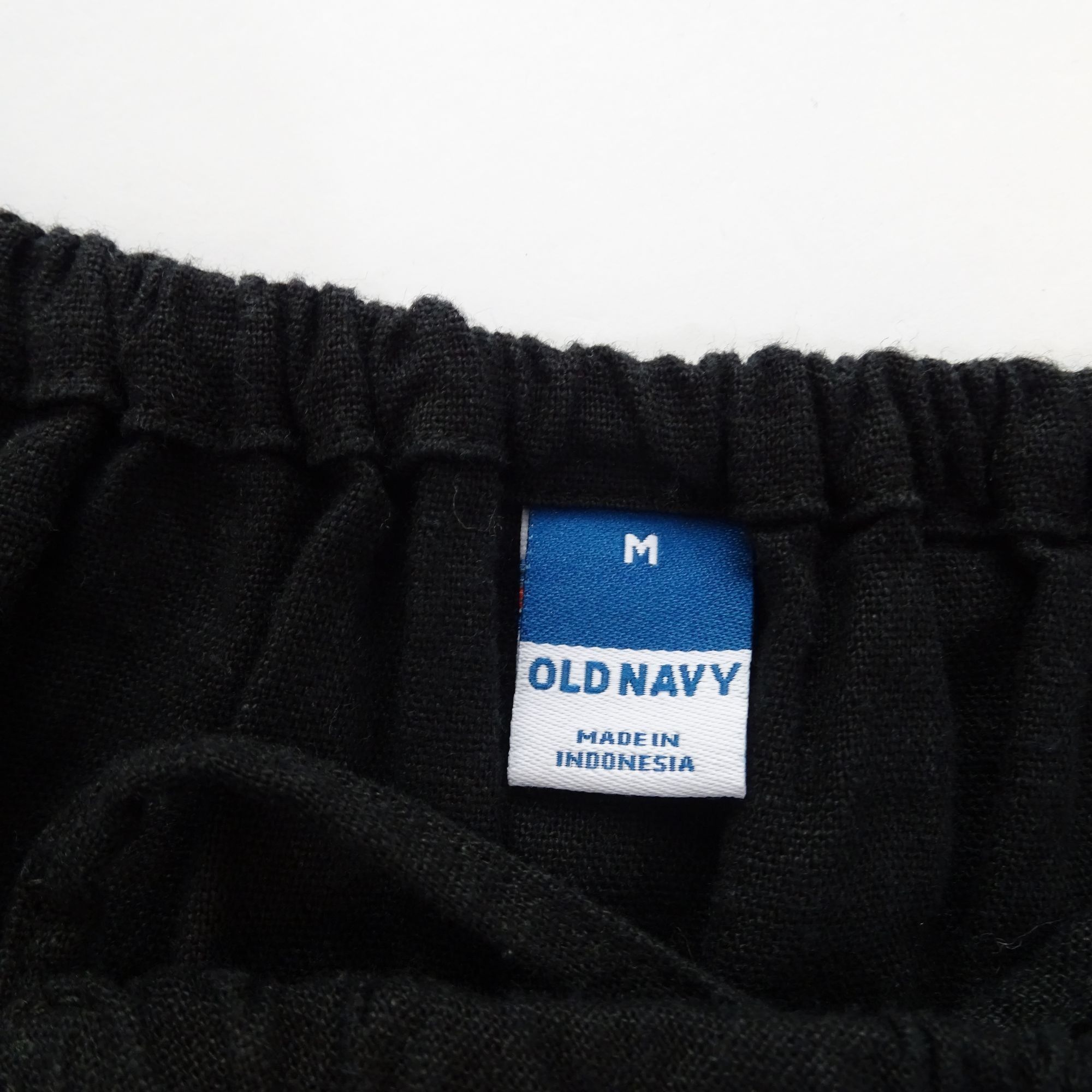 Old Navy Old Navy Sleeveless Cropped Jumpsuit Empire Waist Size M Bla Size 32" / US 10 / IT 46 - 7 Thumbnail