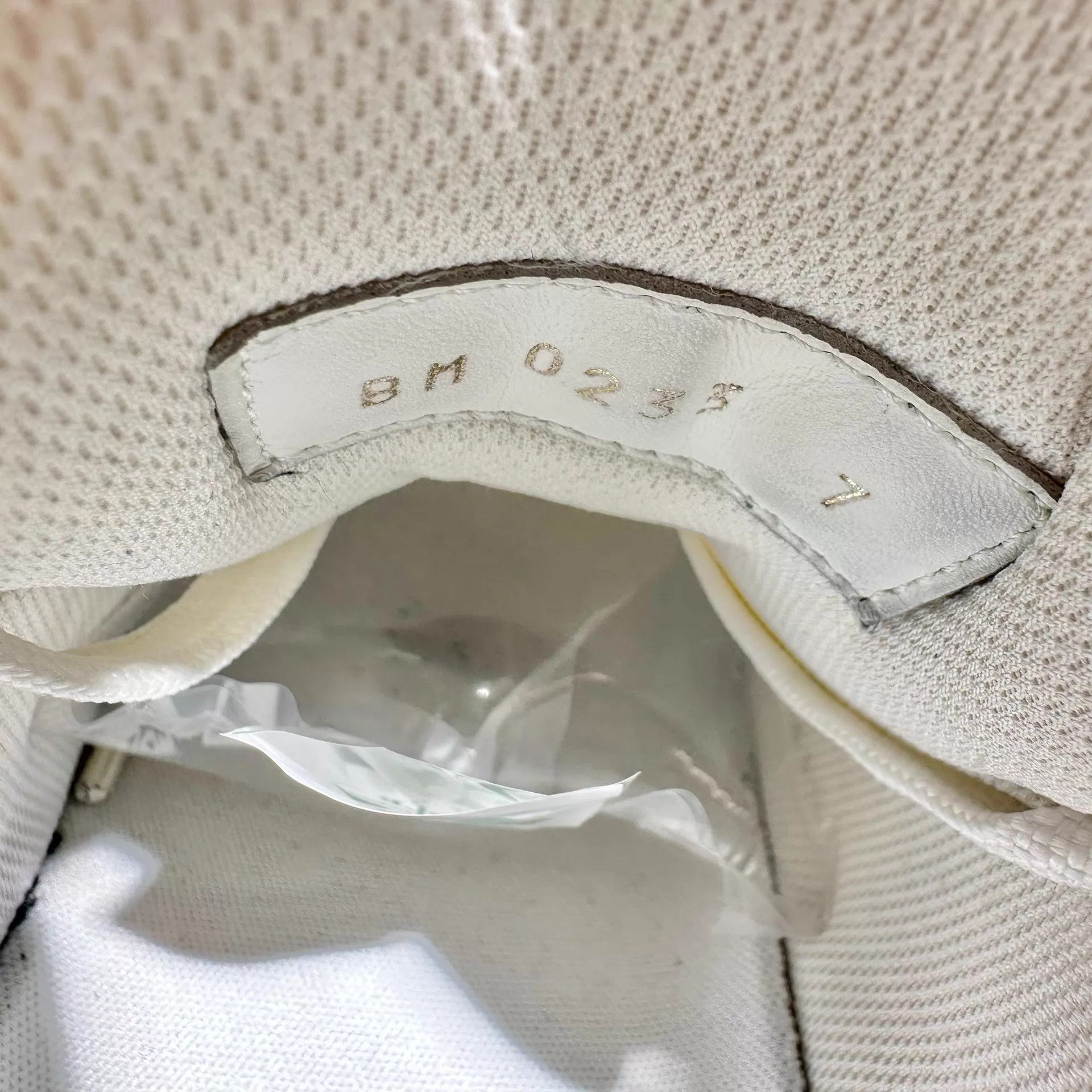 Louis Vuitton LV Trainer White Blue Denim 7/41 2-3x Excellent Size US 8 / EU 41 - 6 Thumbnail