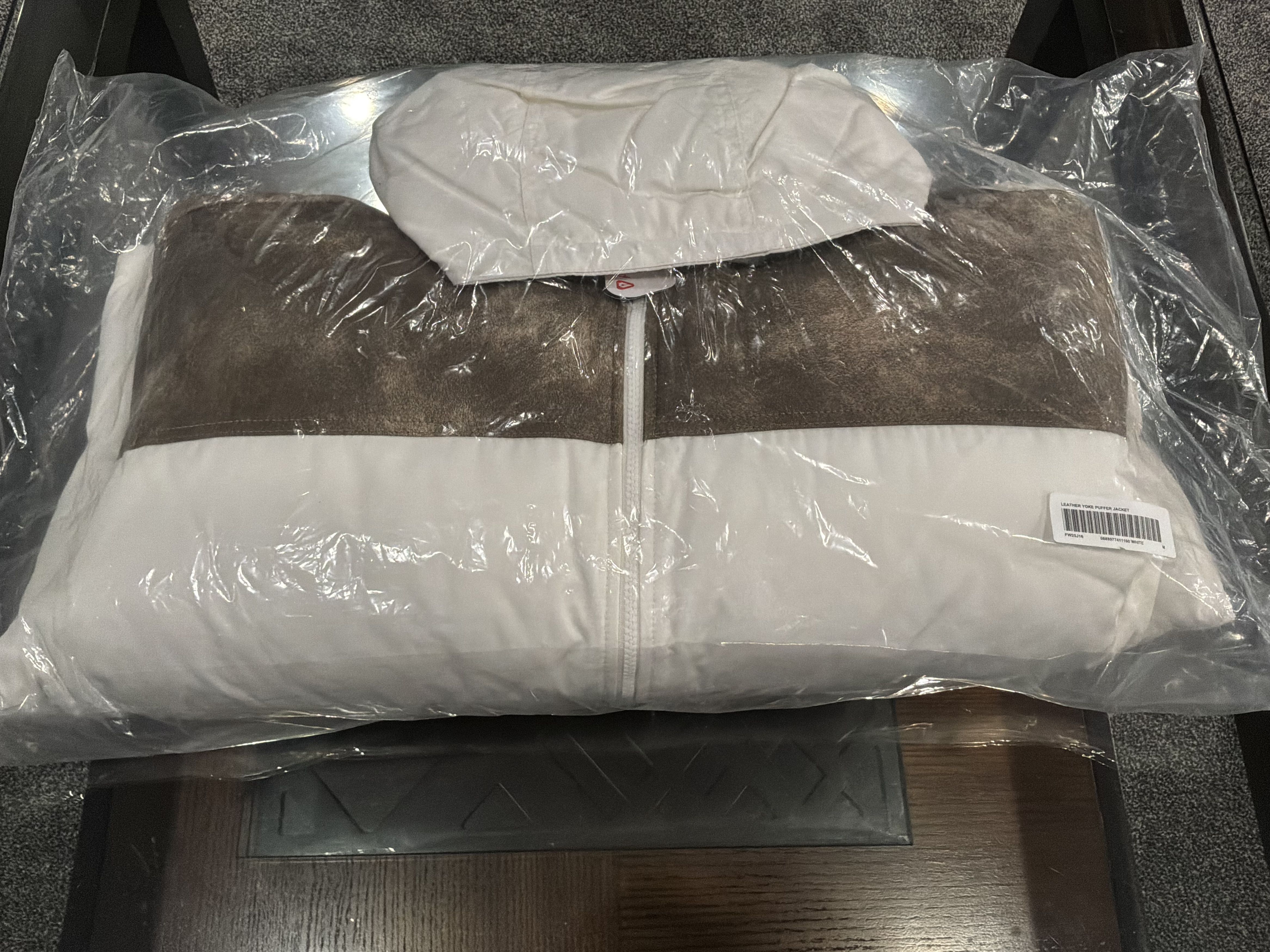 Supreme FW25 Leather Yoke Puffer Jacket DSWT Size US M / EU 48-50 / 2 - 1 Thumbnail