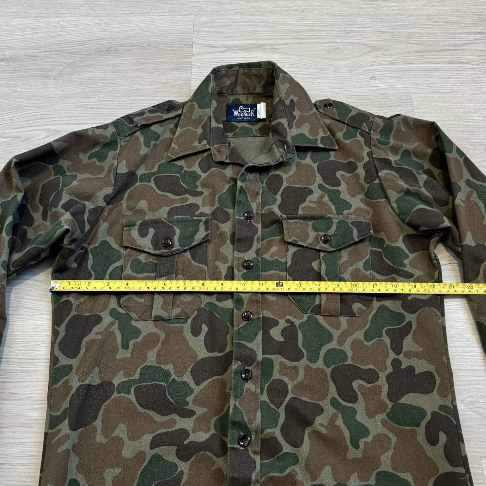 Vintage VINTAGE Woolrich Button-Up Shirt Shacket Green Camouflage Wool Flannel Wool Duck Frog Skin Pockets Size M Mens Size US M / EU 48-50 / 2 - 2 Thumbnail