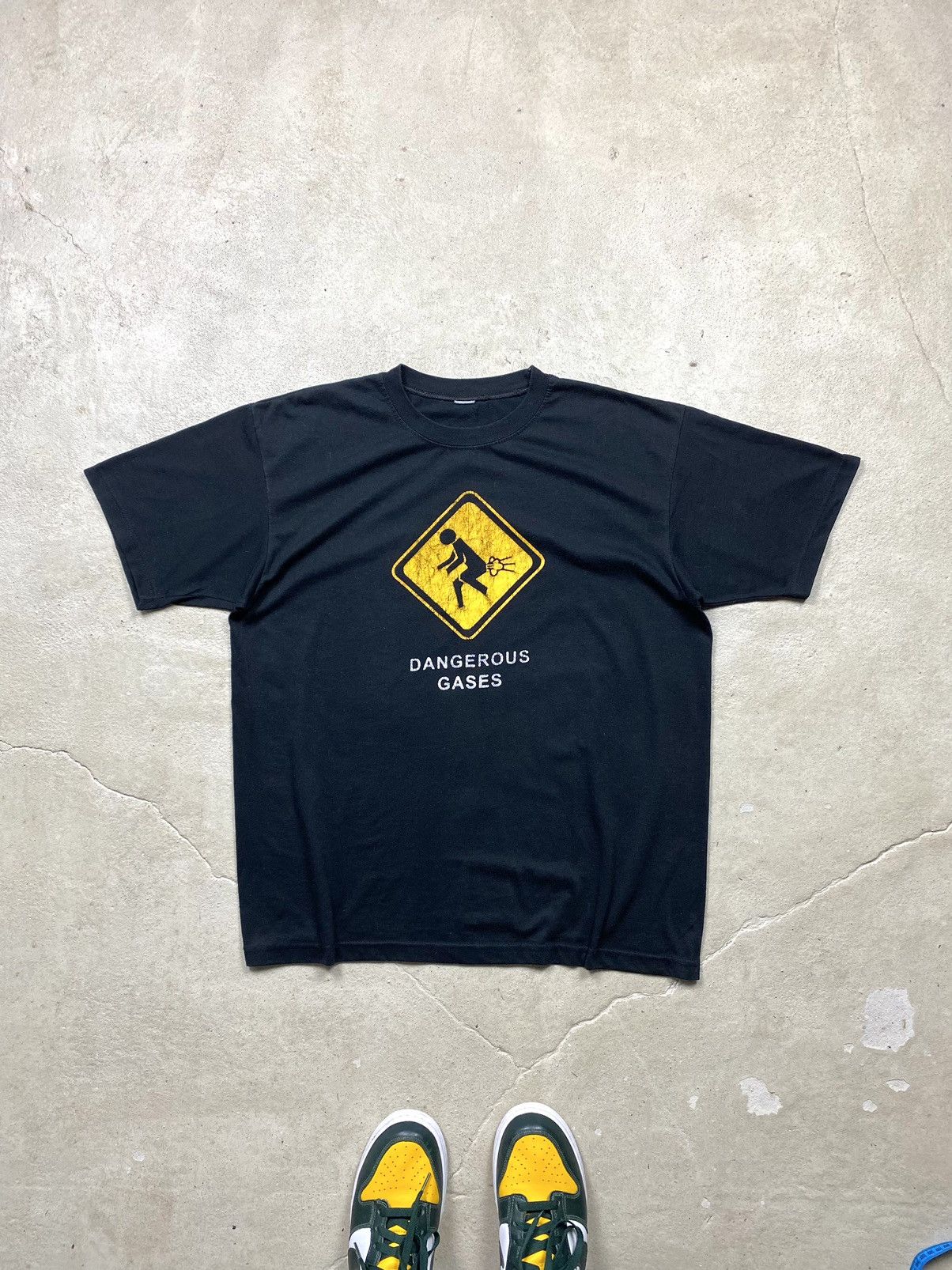 Vintage Y2K 90’s Vintage Dangerous Gases Funny T Shirt Size US XL / EU 56 / 4 - 1 Thumbnail