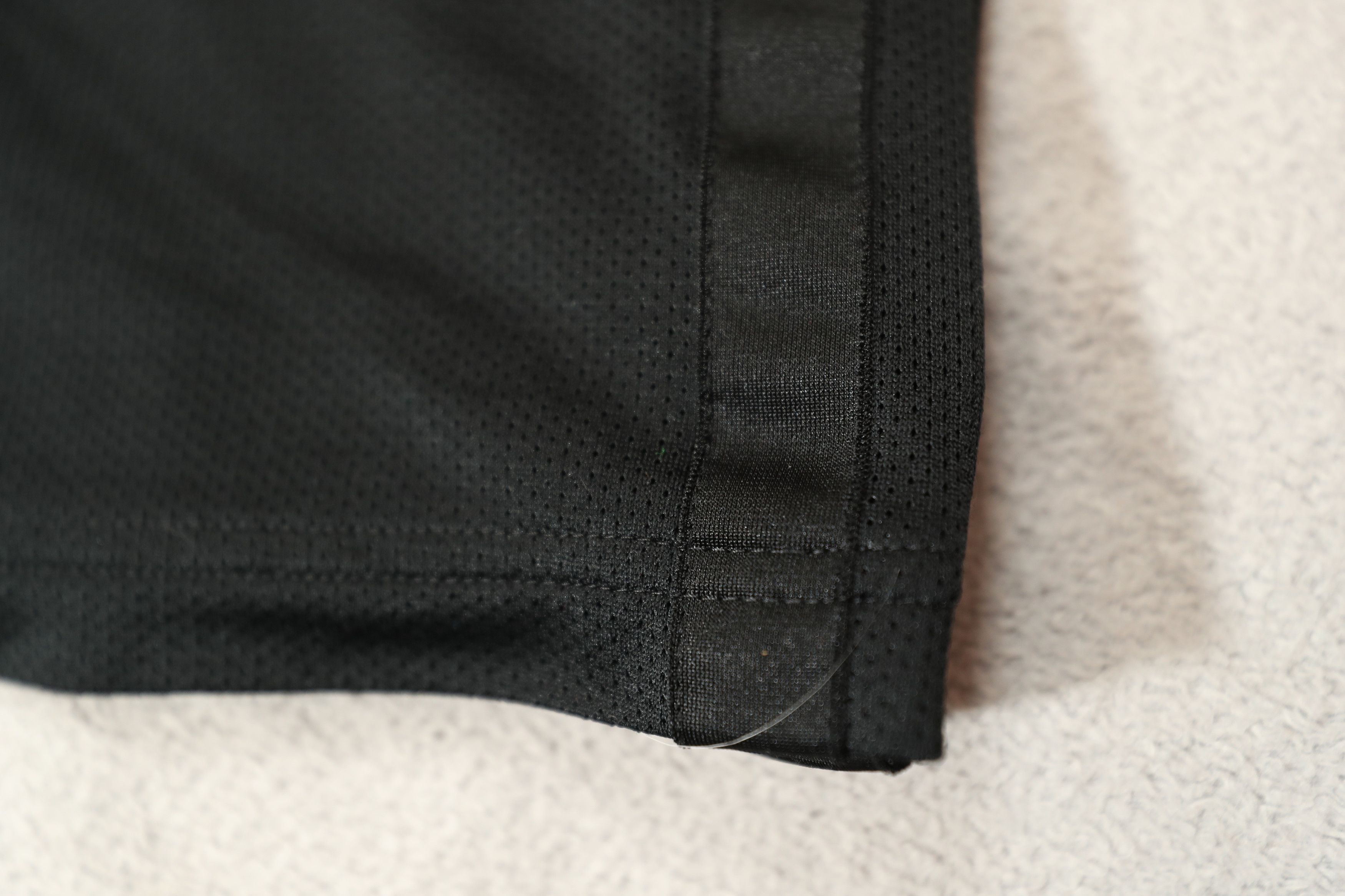 Nike Nike Black Athletic Polyester Shirt (L) Size US L / EU 52-54 / 3 - 6 Thumbnail