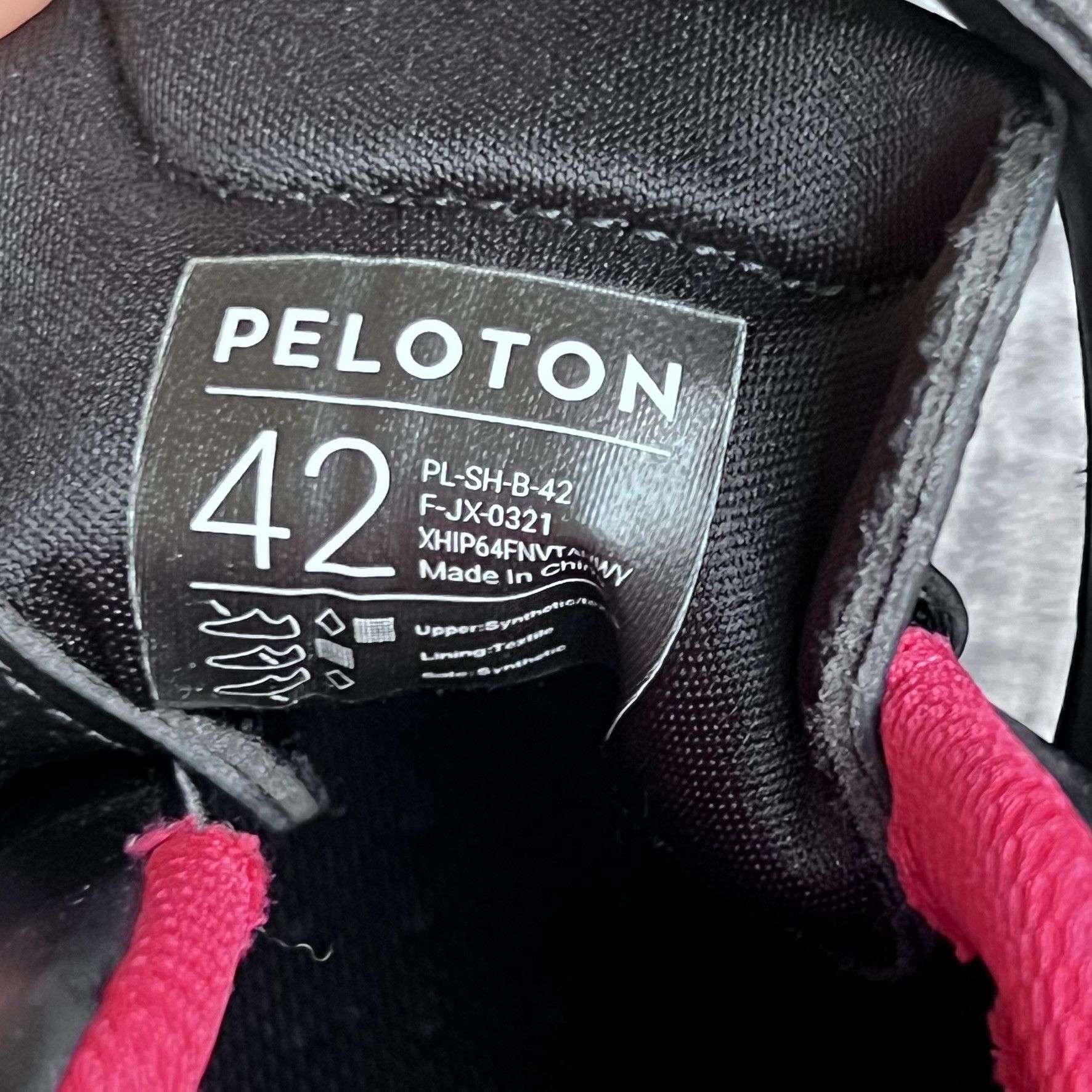 Peloton Peloton Cycling Shoes With Cleats, Mens Size US 9 Size US 9 / EU 42 - 12 Thumbnail