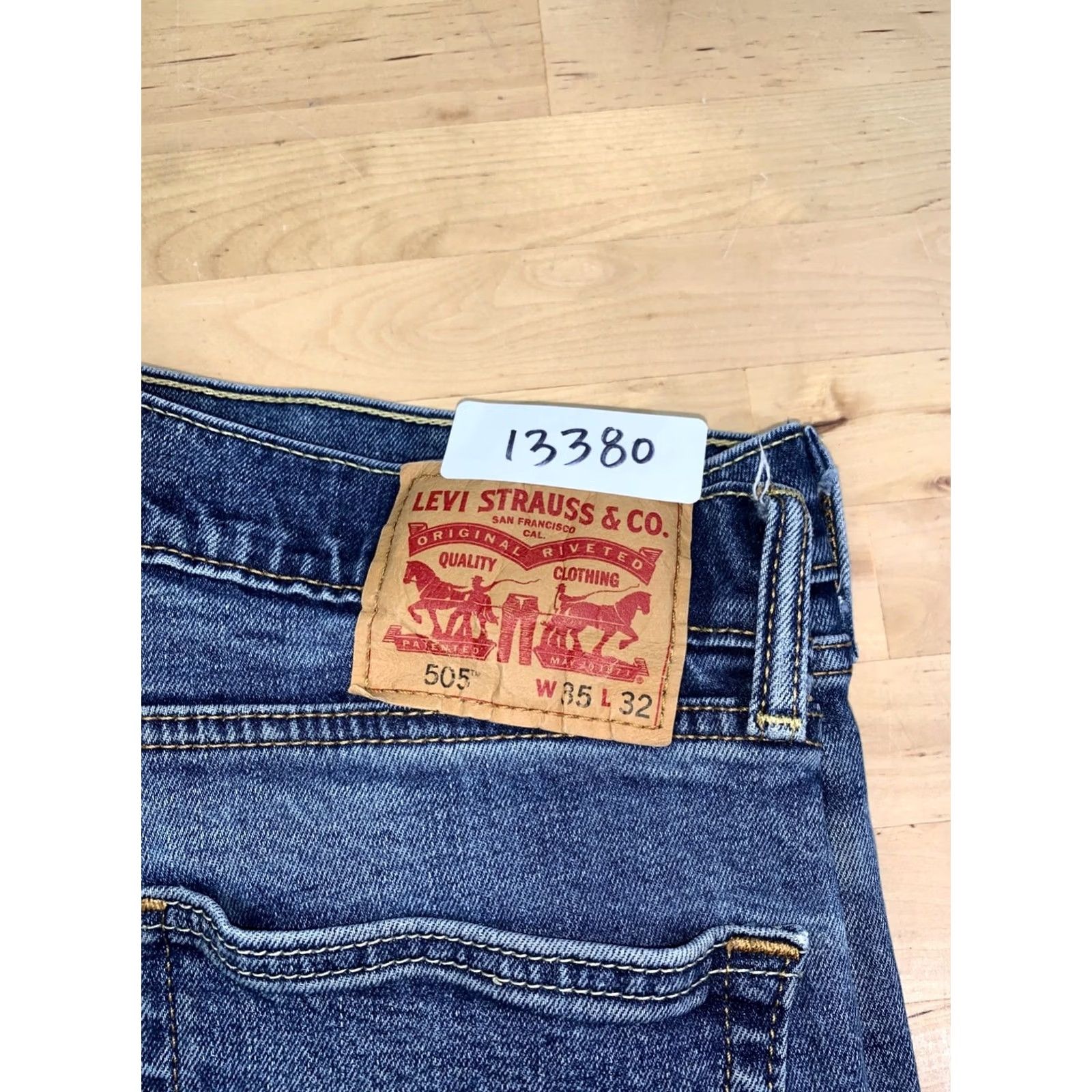 Levi's Levi's 505 Jeans Men 35x32 Blue Straight Regular Denim 5-Pocket Waist 35 Inseam 32 Vintage No Model Levi's 505 Size US 35 - 2 Thumbnail