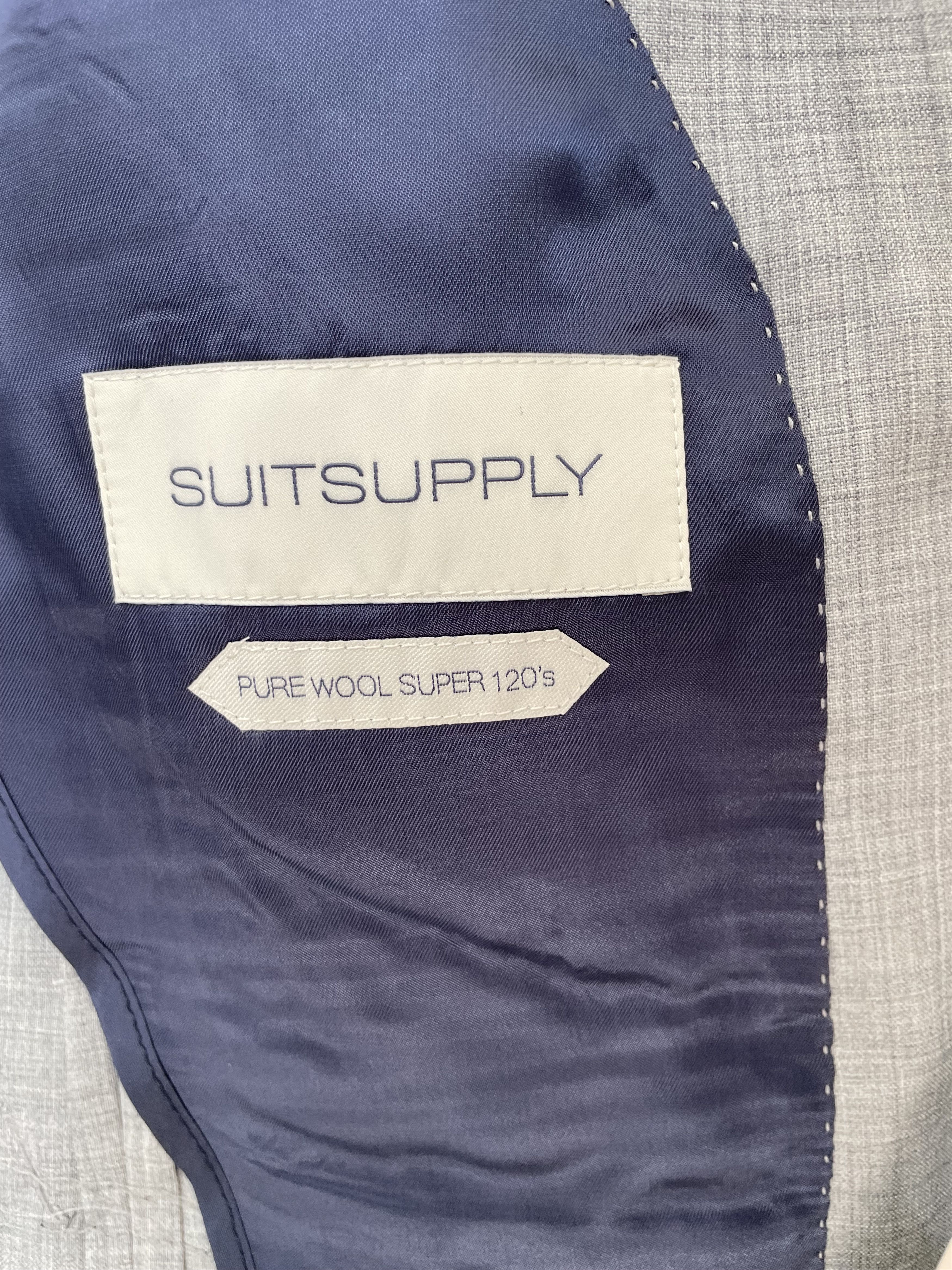 Suitsupply NWT Suitsupply light grey s120 suit, size 36R Size 36R - 5 Thumbnail
