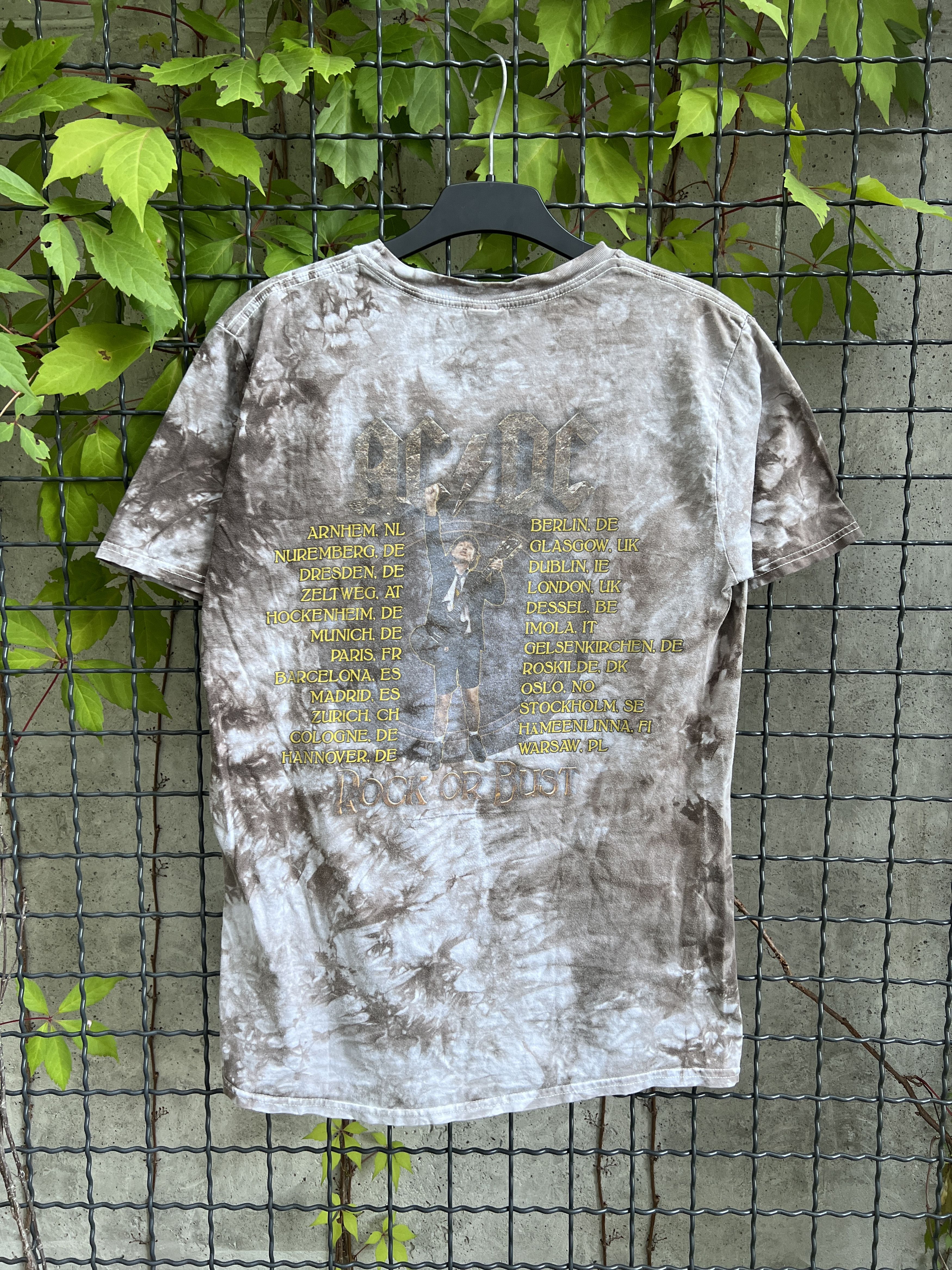 Band Tees Vintage 2015 AC/DC Rock Band Tour Tie Dye T-shirt Size US M / EU 48-50 / 2 - 2 Thumbnail