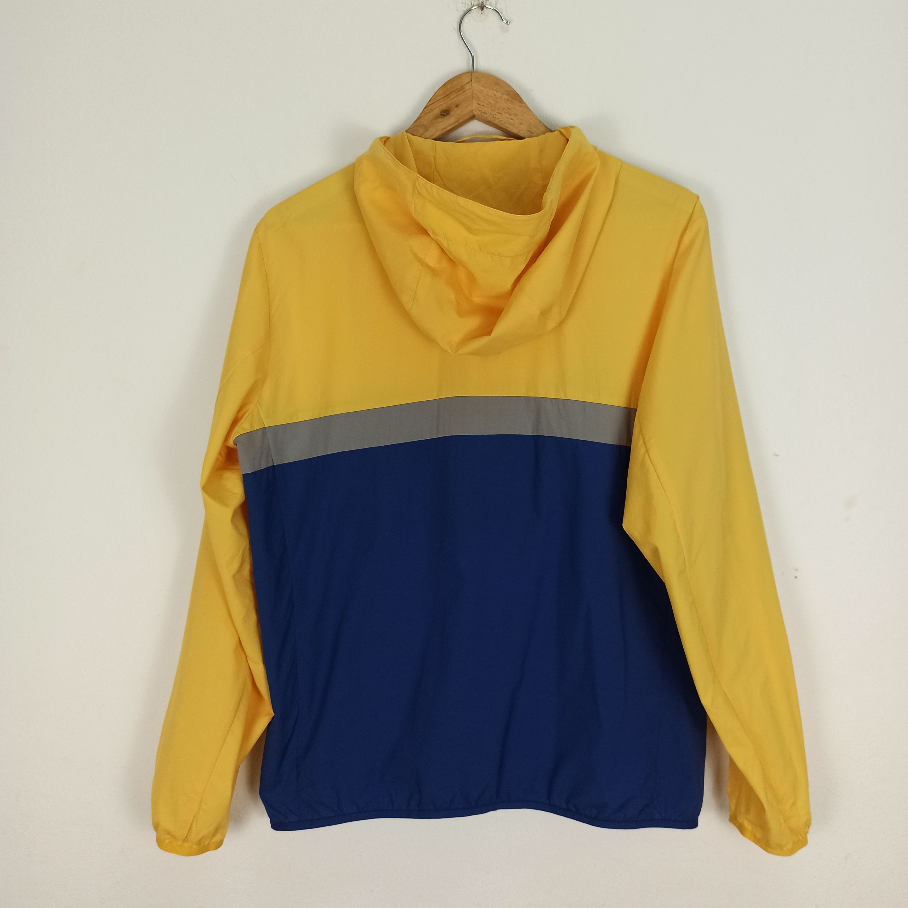 JW Anderson 🔥Steals🔥 J.W.Anderson Running Jacket By Uniqlo Size US M / EU 48-50 / 2 - 5 Thumbnail