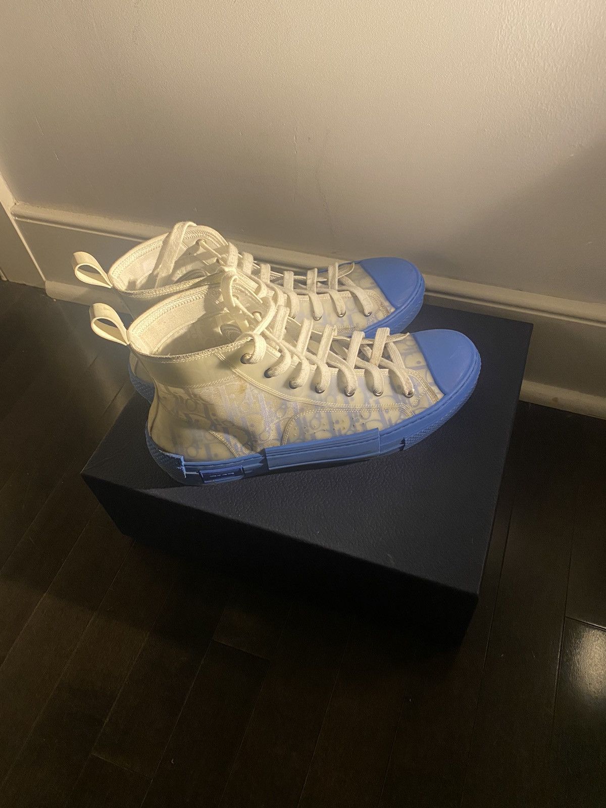 b23 high tops