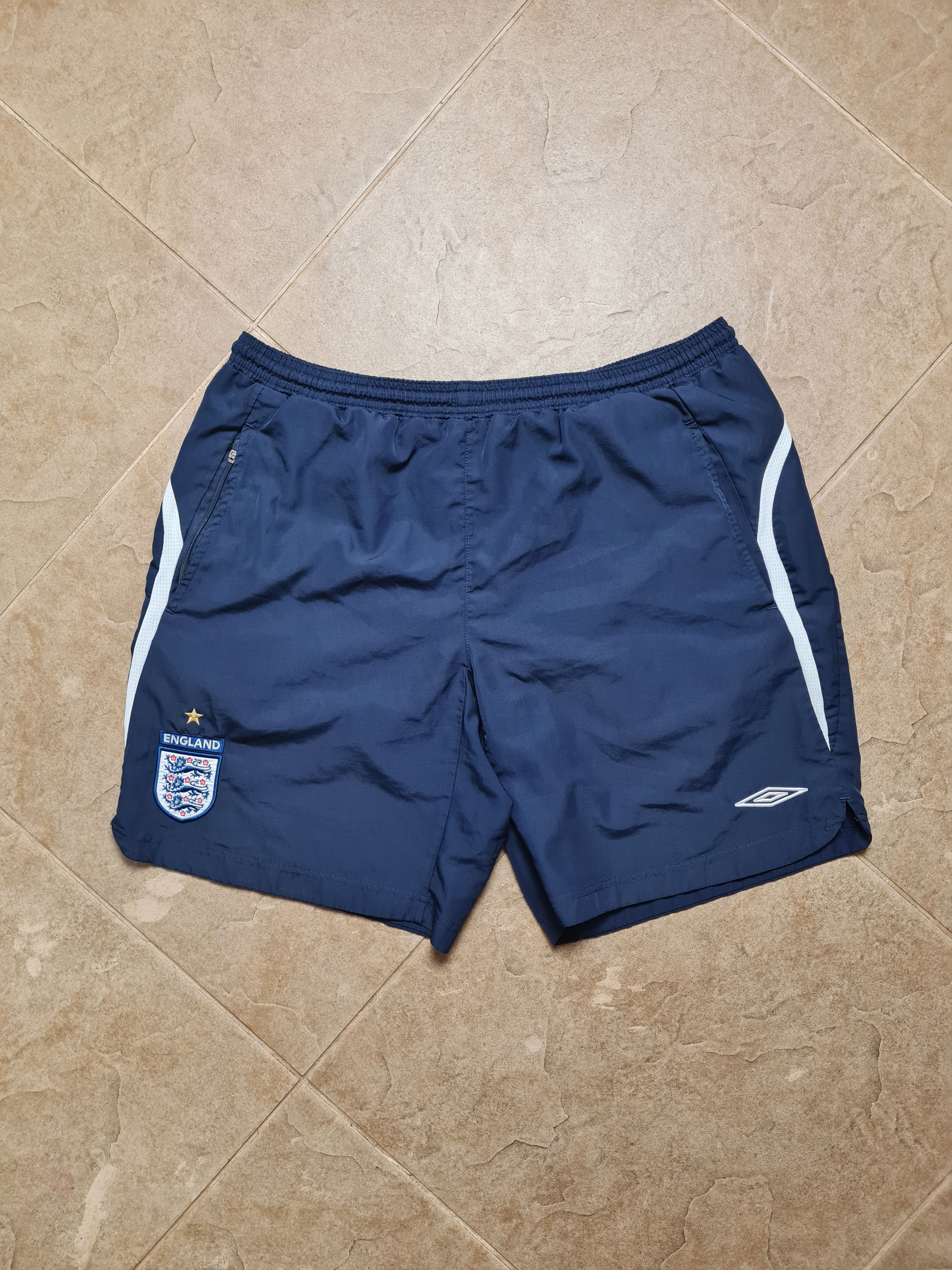 Umbro Vintage Soccer England Umbro Football shorts mens navy/blue Size US 33 - 2 Thumbnail
