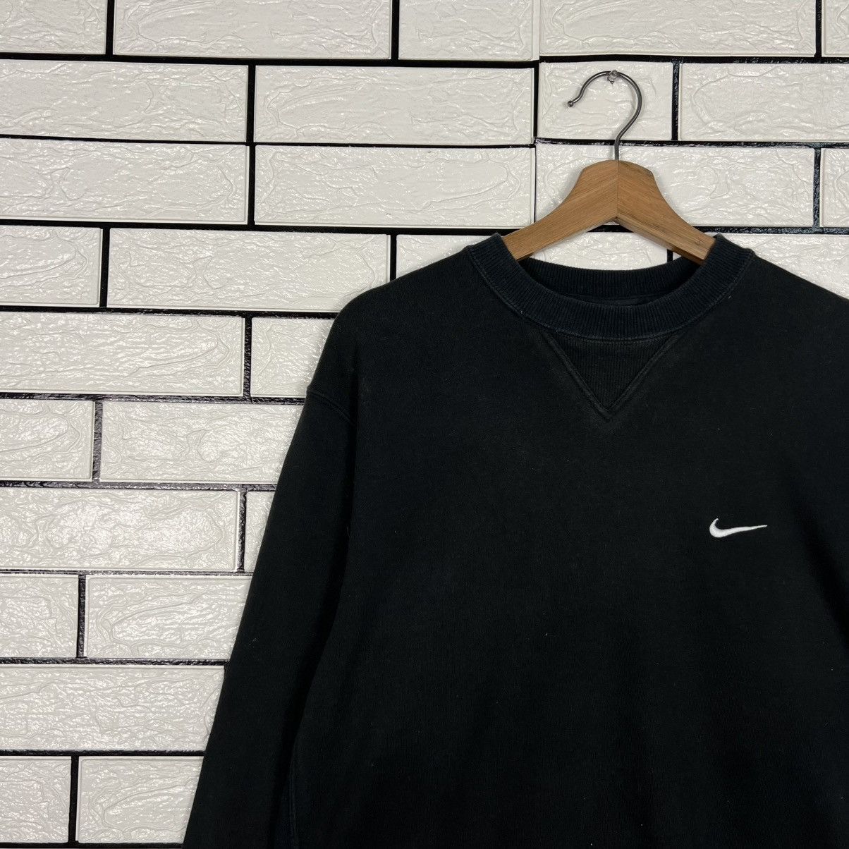 Nike NIKE Embroidered Small Logo Crewneck Sweatshirt #3995-C182 Size US M / EU 48-50 / 2 - 3 Thumbnail