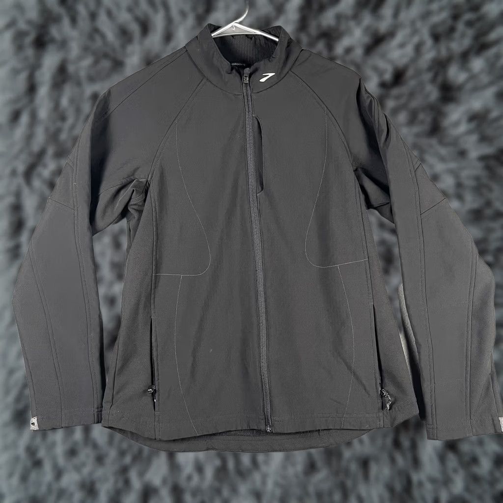 Brooks Brooks Jacket Womens Medium Black Brooks Shelter Technology Full Zip Running Size M / US 6-8 / IT 42-44 - 1 Thumbnail