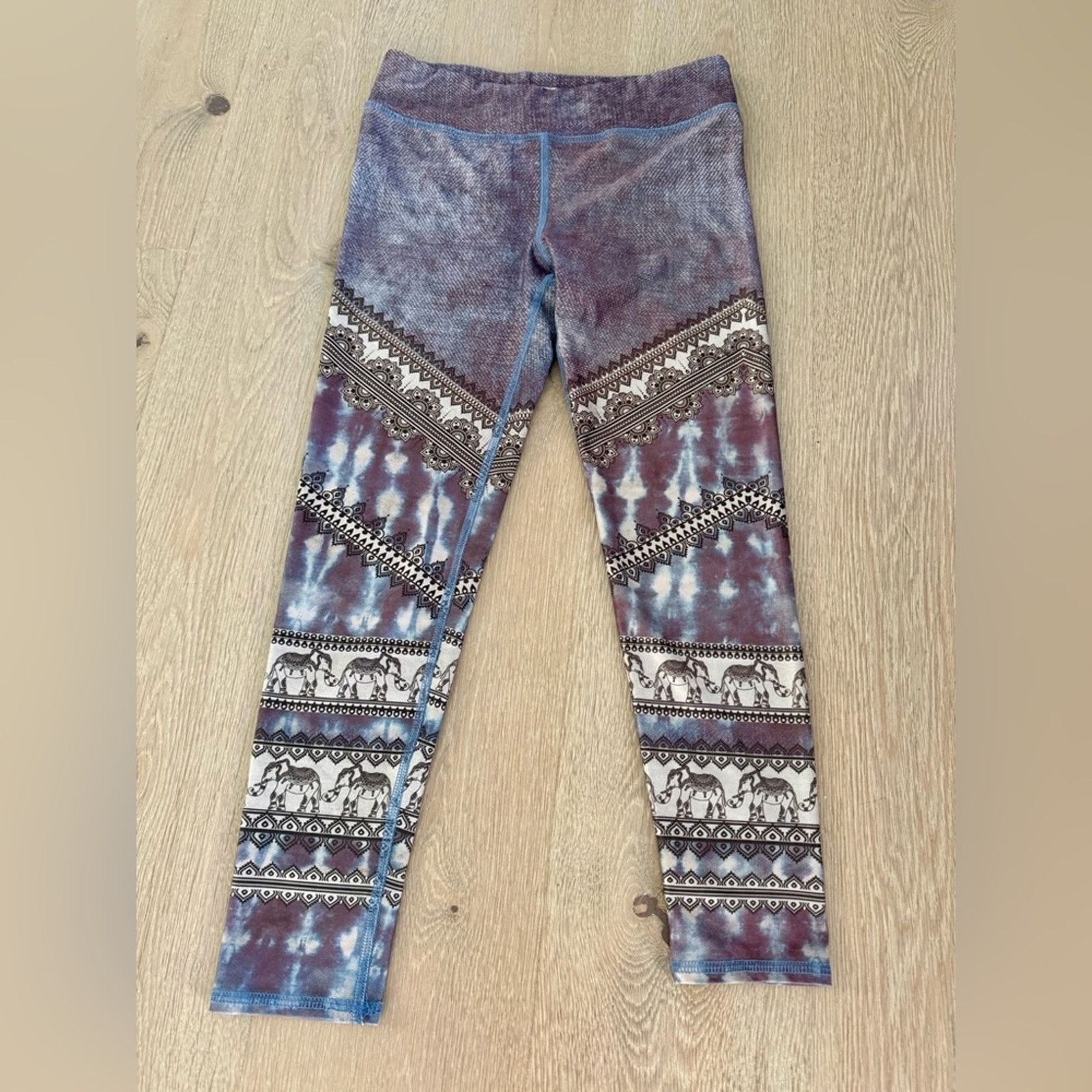 Other New Trendy Yoga or gym Capris with Elephant Pattern size S Size 25" / US 0 / IT 36 - 1 Thumbnail