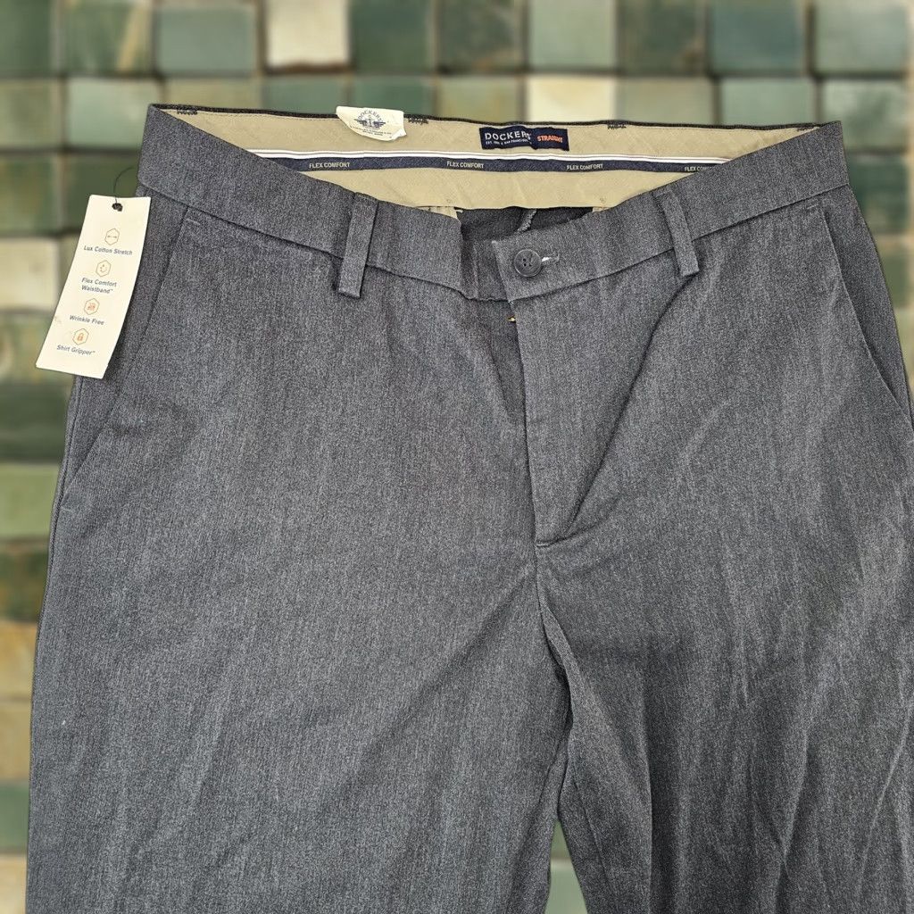 Dockers Dockers Pants Mens 36x30 Straight Fit Signature Khaki Lux Cotton Stretch Wrinkle Resistant Gray Size US 36 / EU 52 - 1 Thumbnail