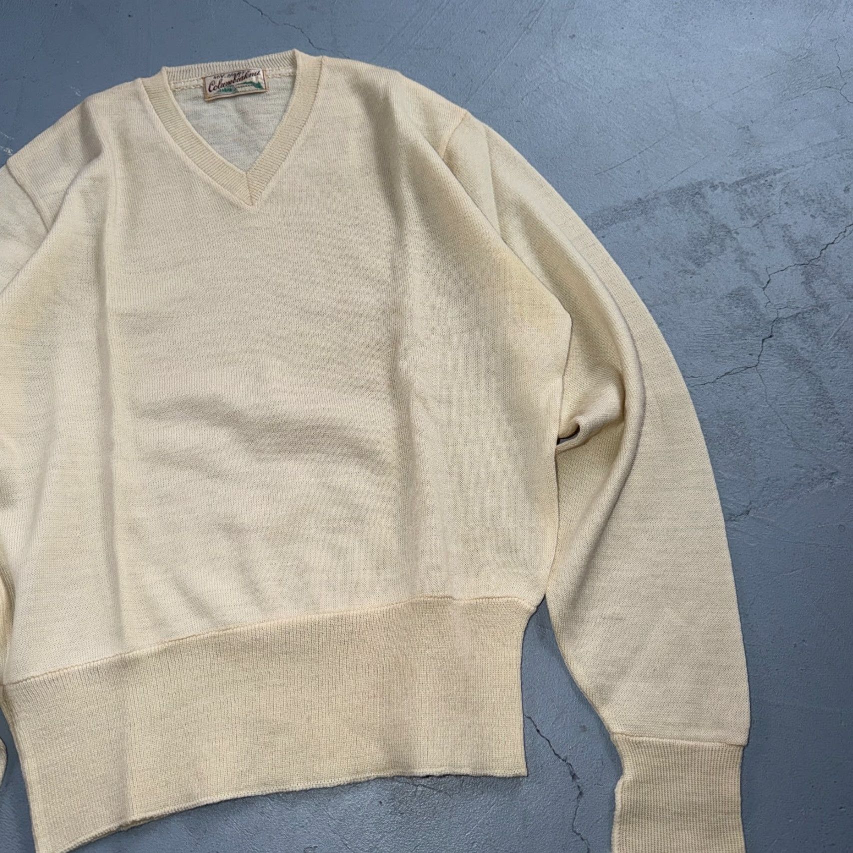 Vintage VINTAGE 1950s Wool Pullover Sweater Rockabilly Mens V Neck Ivory Columbia Knit Shirt Mens 40 Regular Wool Size US L / EU 52-54 / 3 - 3 Thumbnail