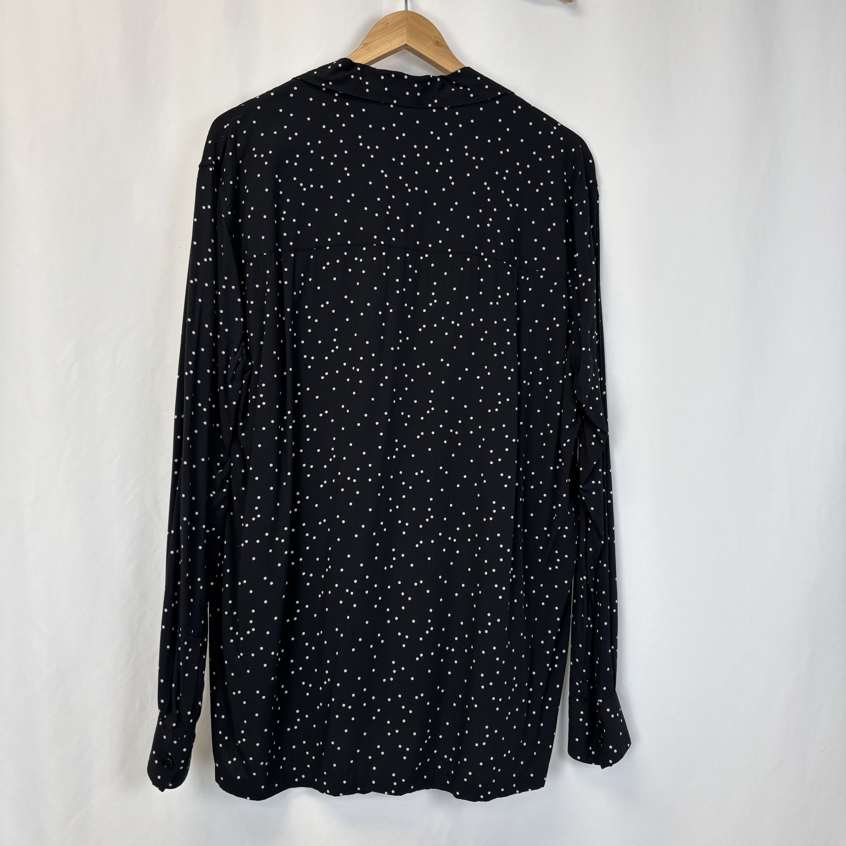 Saint Laurent Paris Saint Laurent Dots Shirt Size US XL / EU 56 / 4 - 2 Thumbnail
