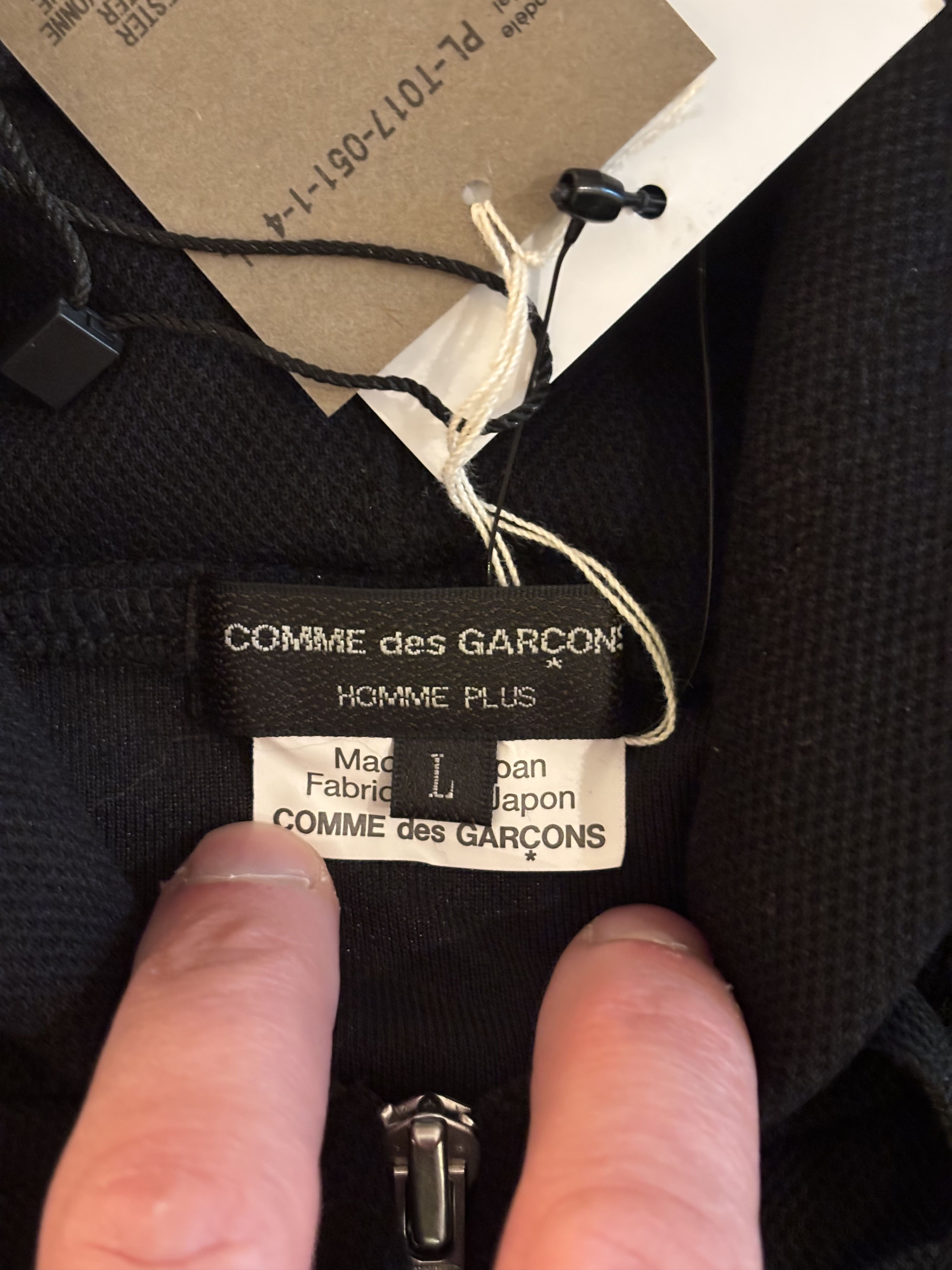 Comme des Garcons Sweat ajourée en poil Comme des Garçons Homme Plus Size US L / EU 52-54 / 3 - 12 Thumbnail
